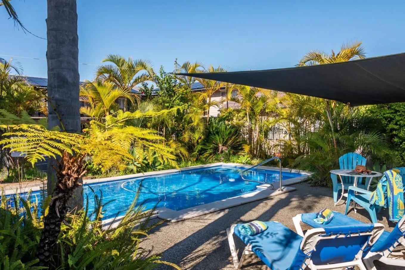 Swimming pool in Pigeon House Motor Inn