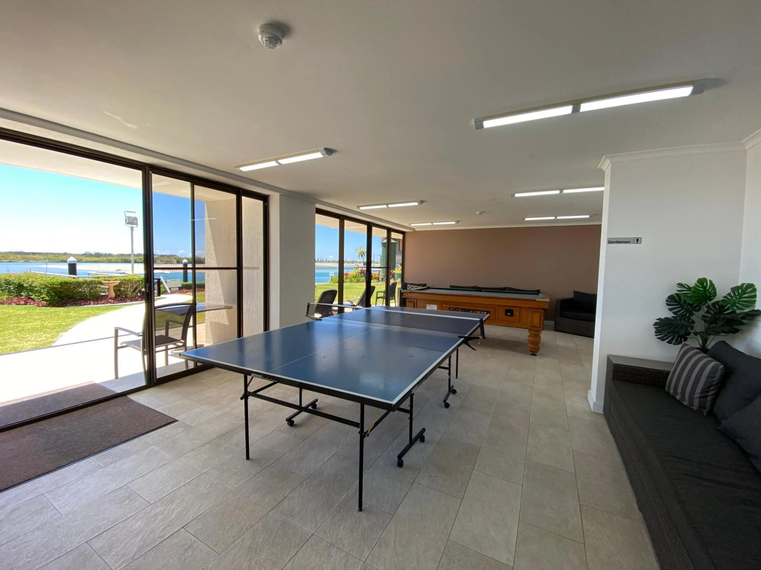 Billiard in Trafalgar Towers