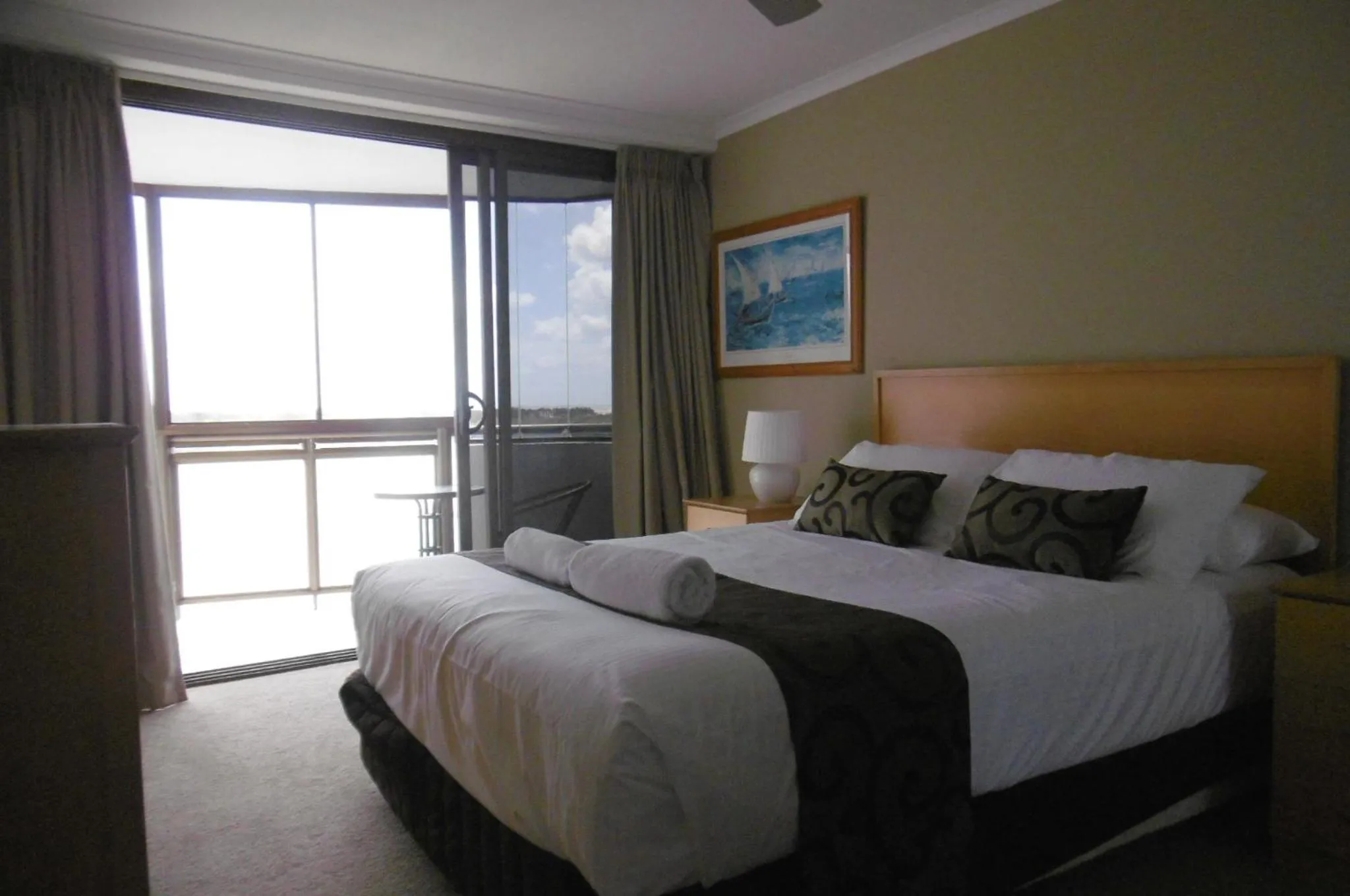 Bed in Trafalgar Towers