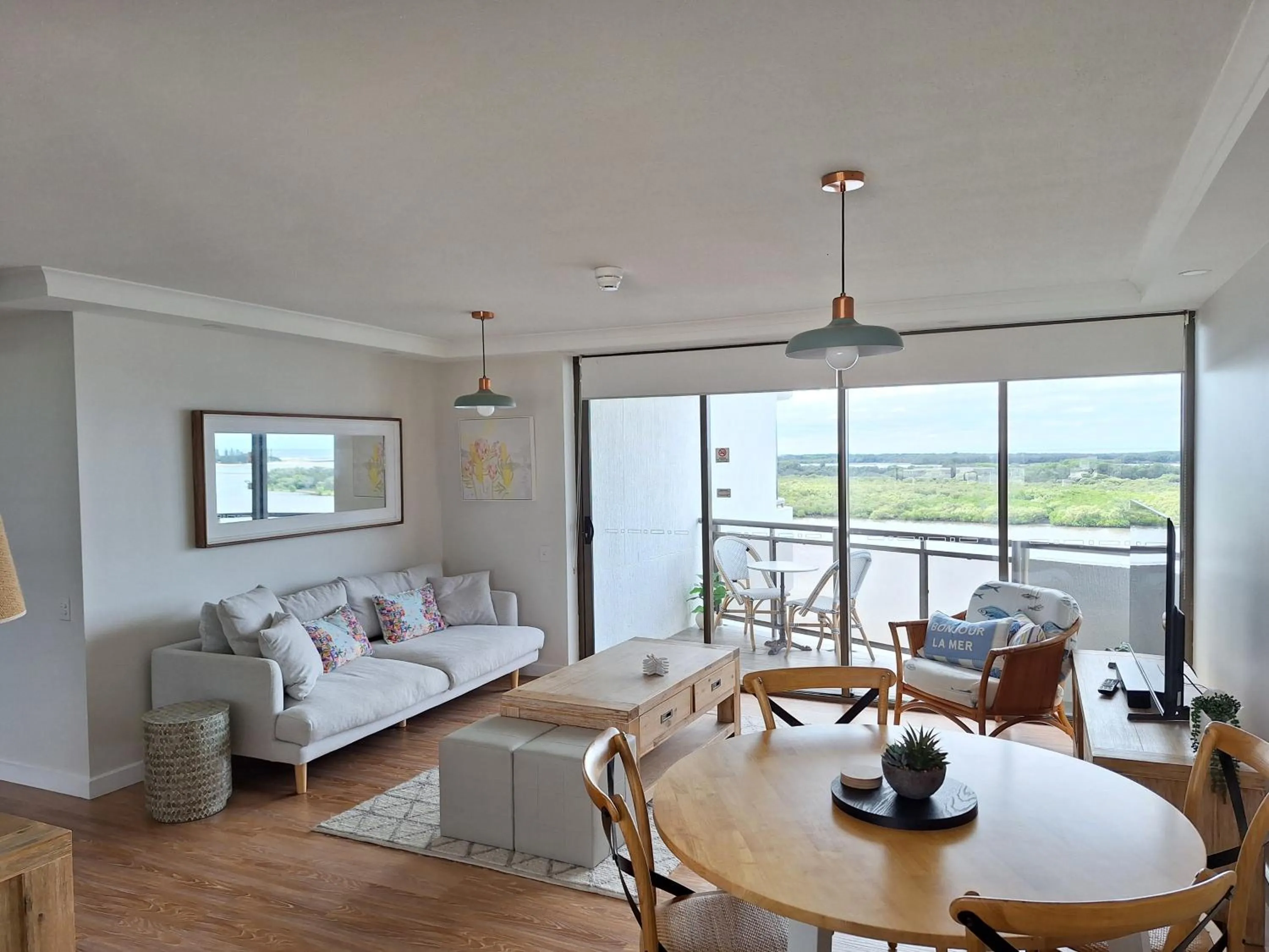 Bed in Trafalgar Towers