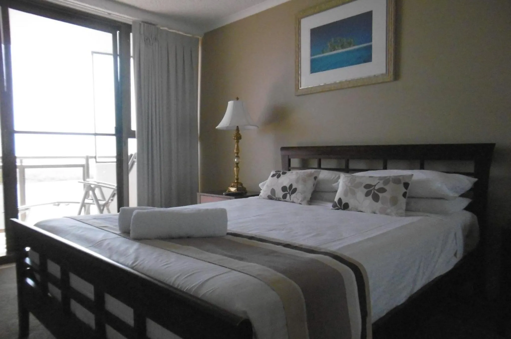 Bed in Trafalgar Towers