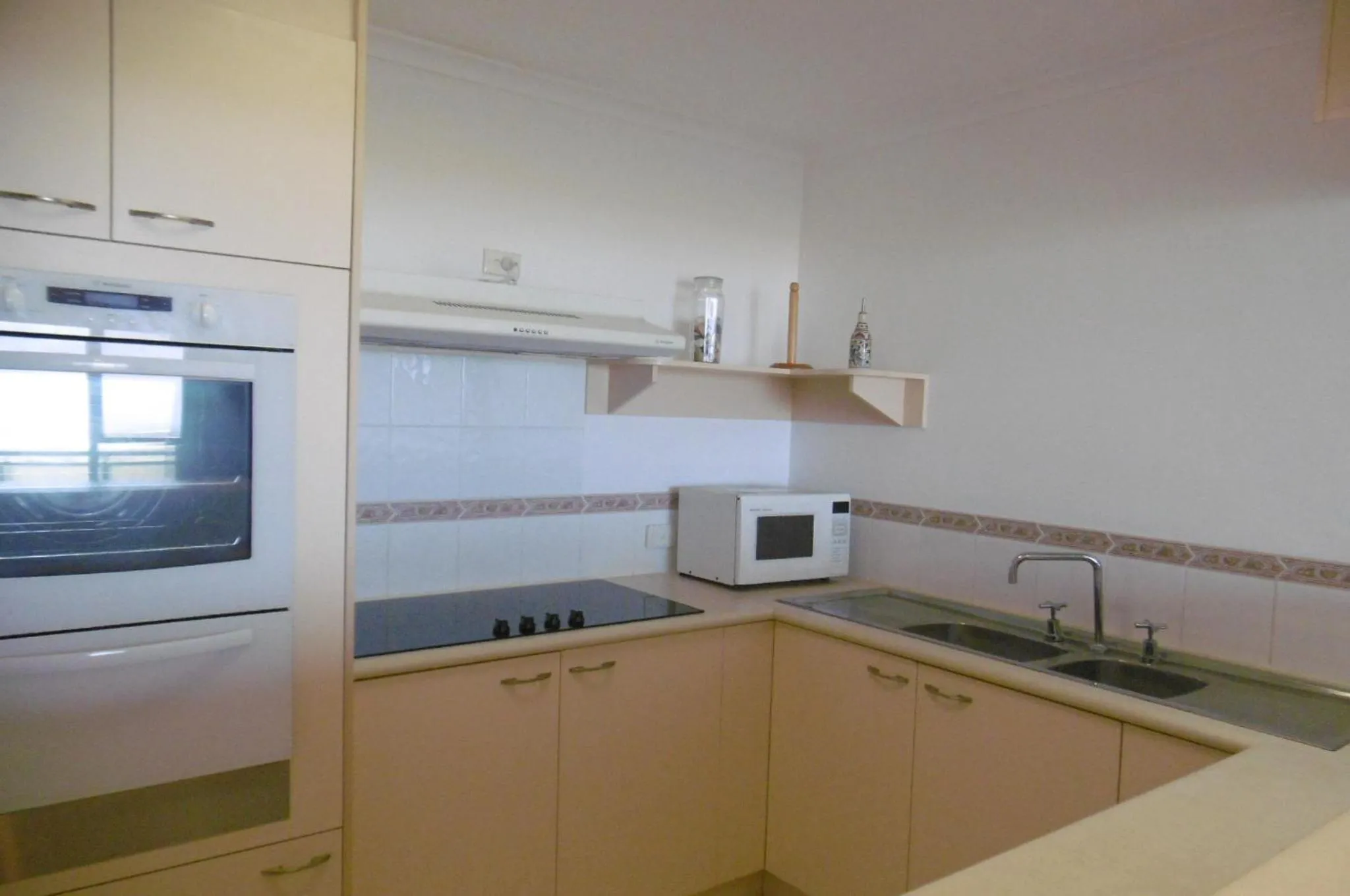 Kitchen or kitchenette in Trafalgar Towers