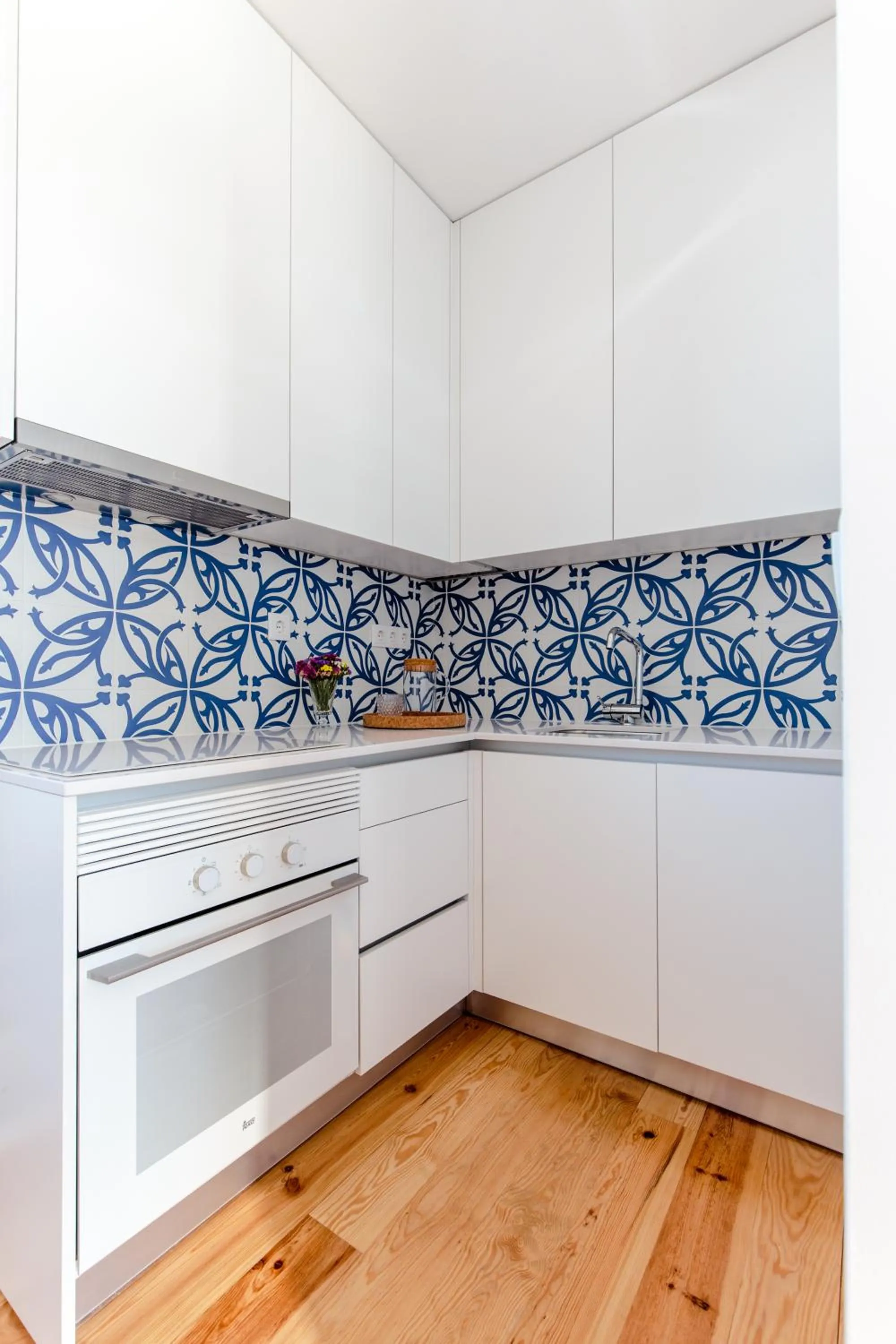 kitchen in Heaven Inn Suites & Terrace