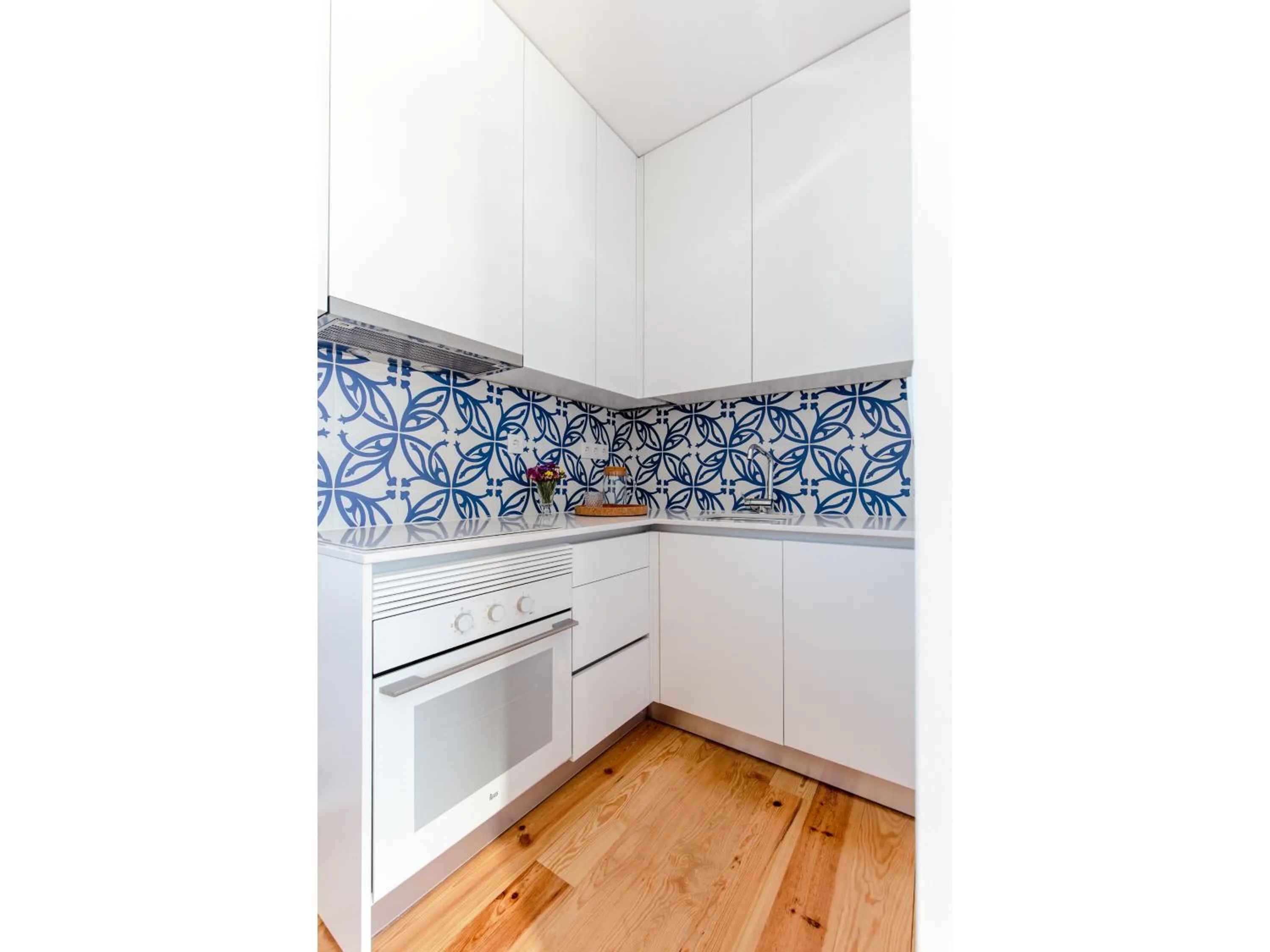 Kitchen or kitchenette in Heaven Inn Suites & Terrace