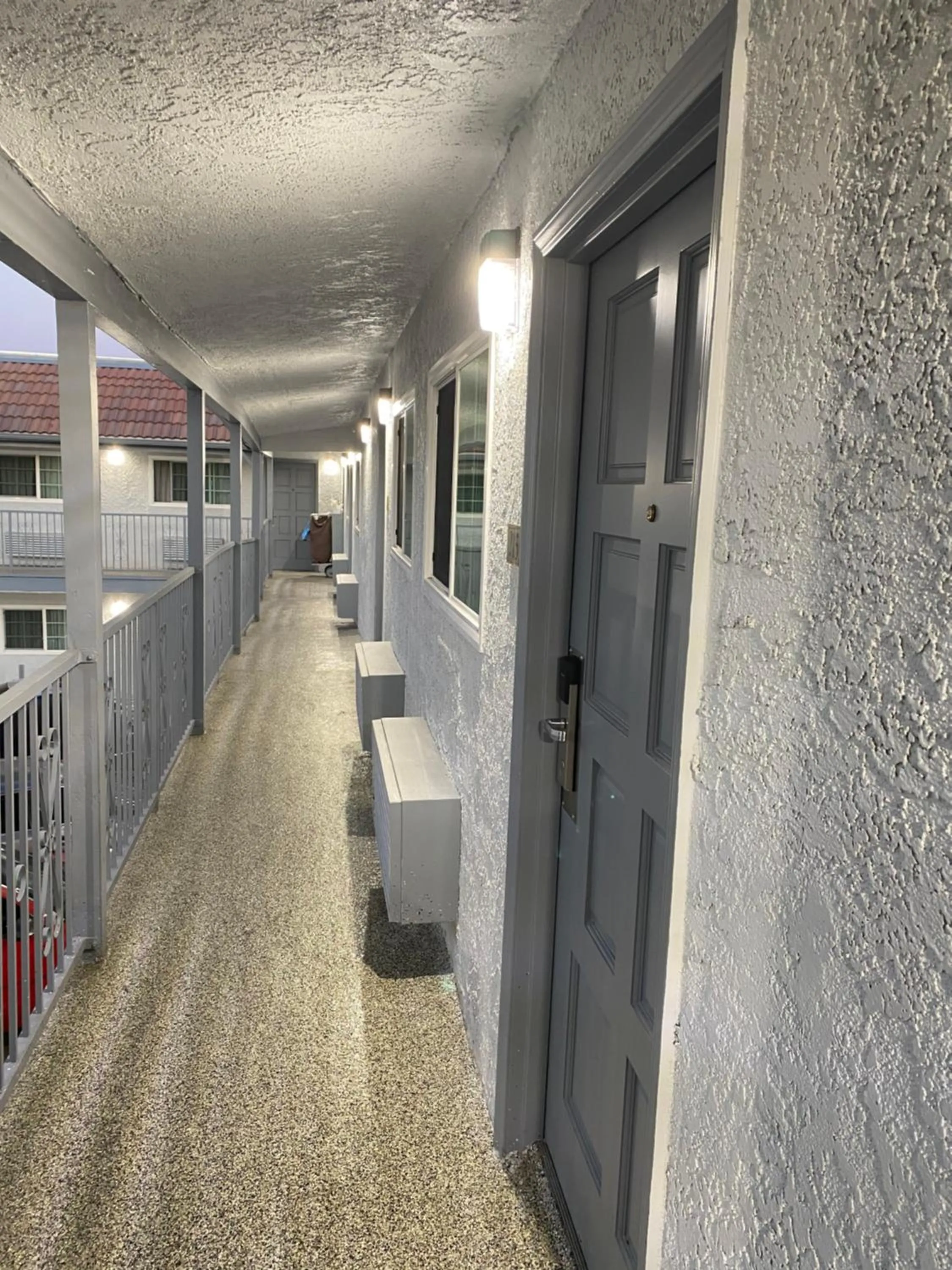 Golden West Manor Motel