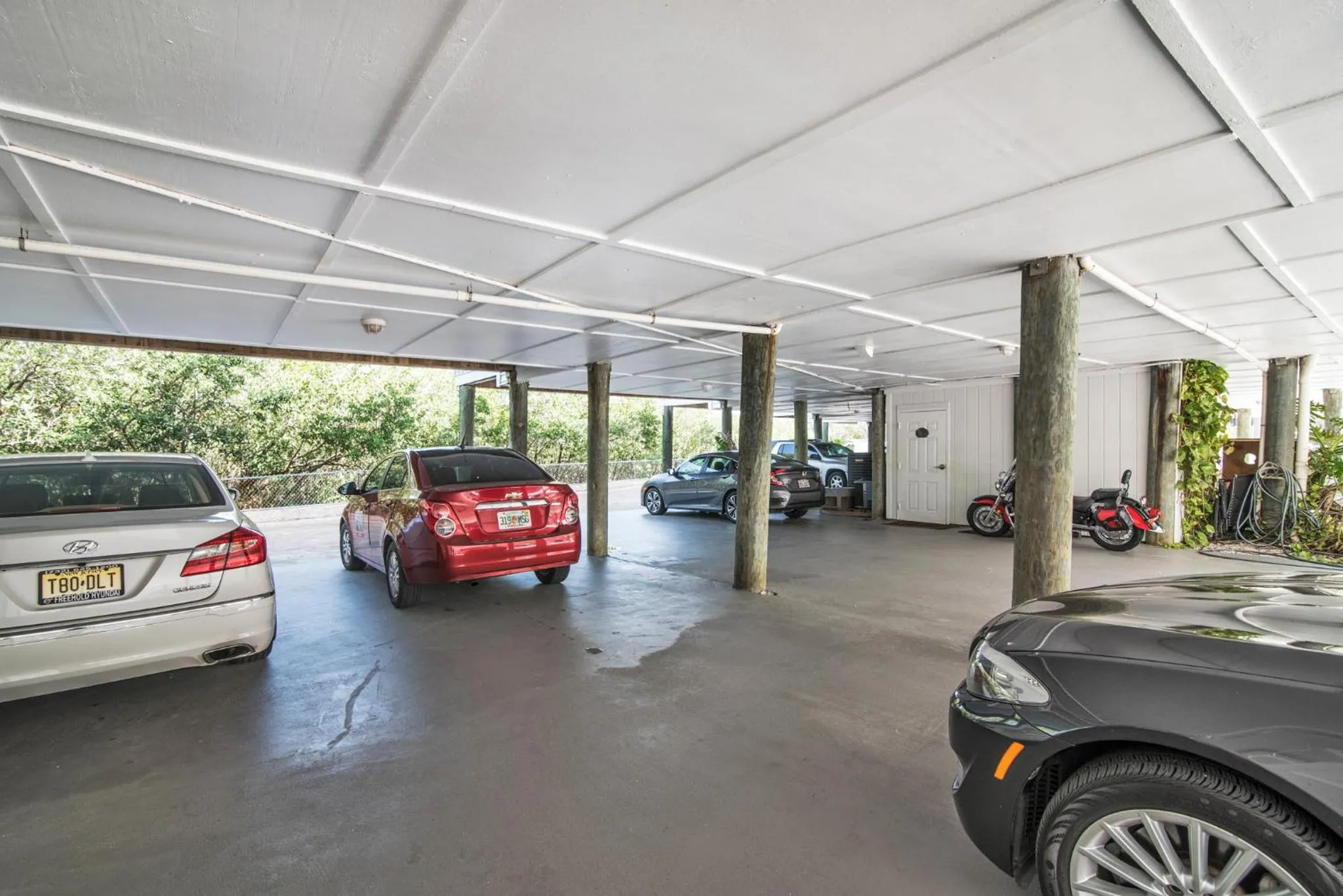 Area and facilities in Intercoastal Beach Suite