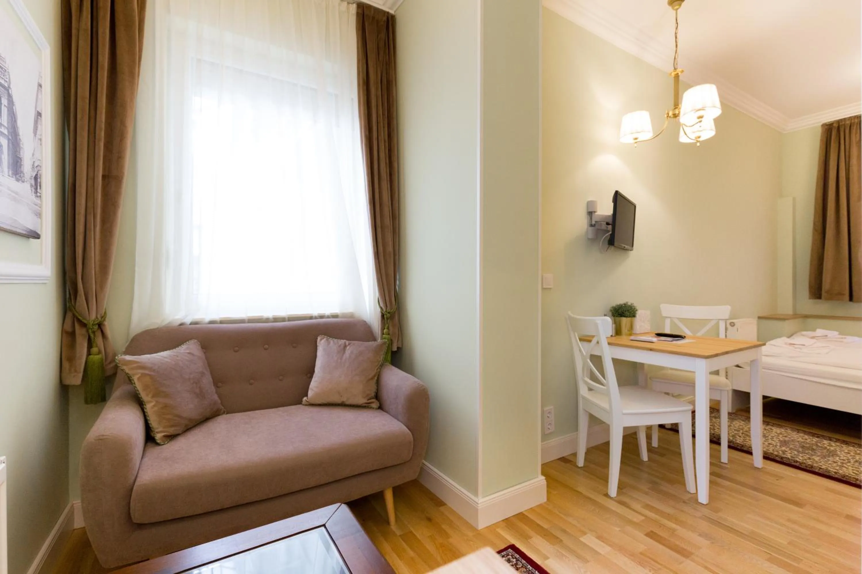 Living room in Roland Apartments