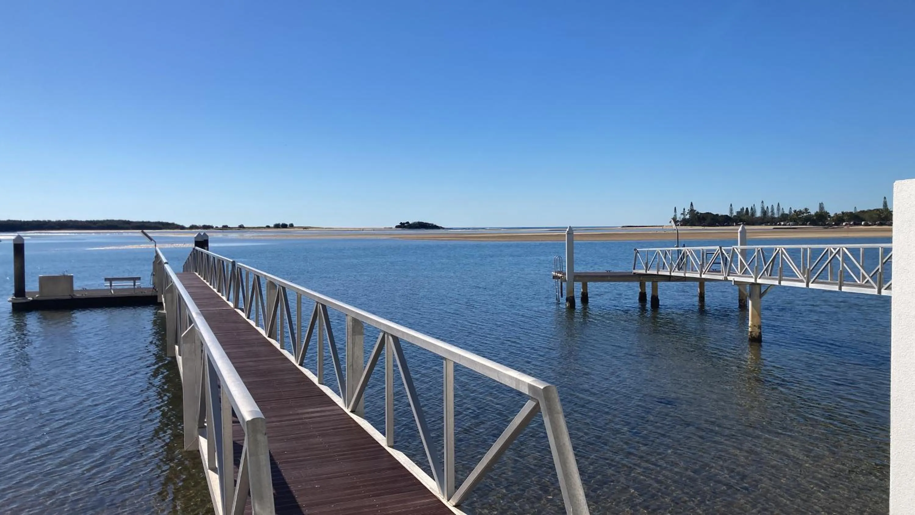 Fishing in Waves Maroochy River