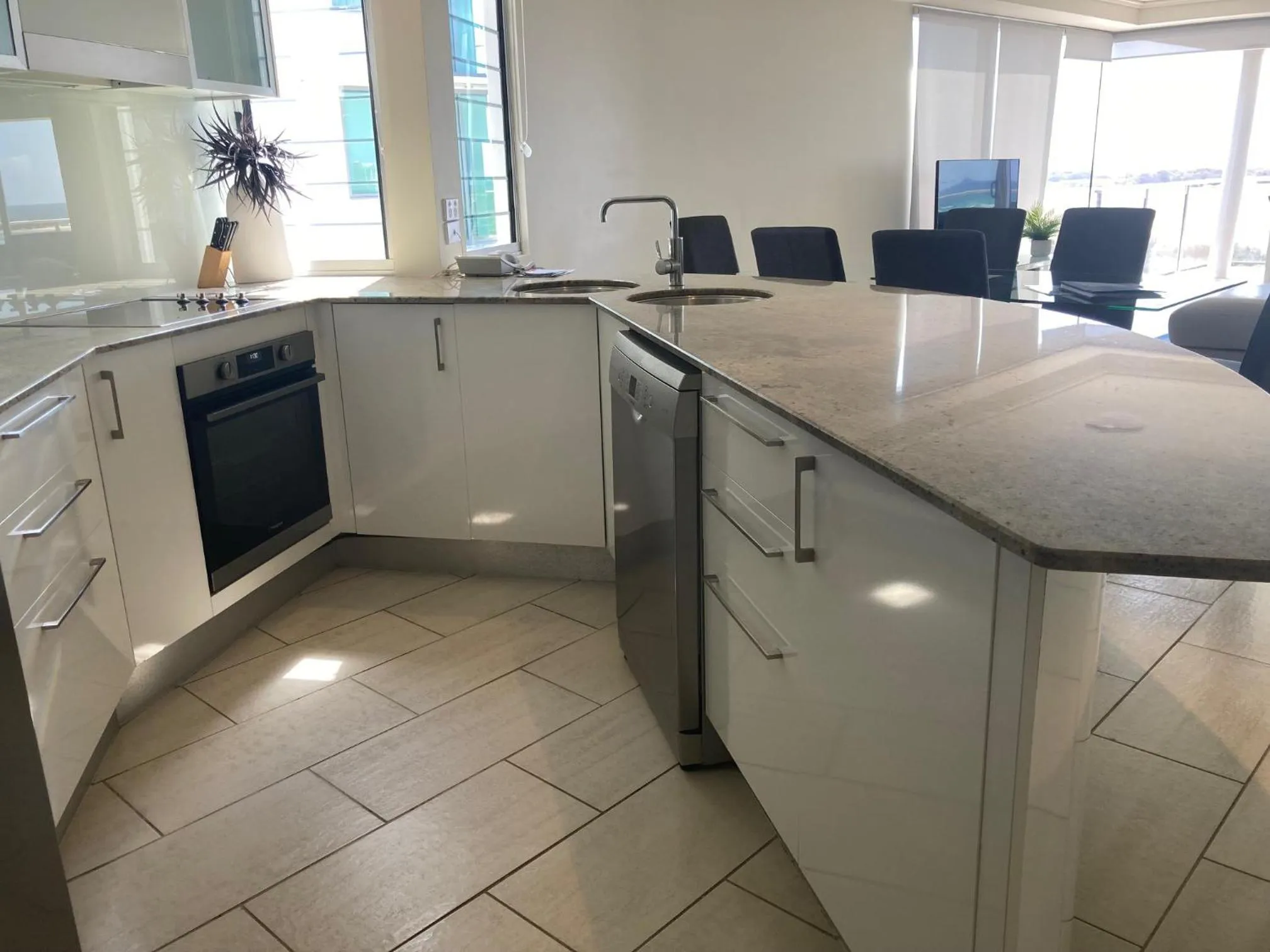 Kitchen or kitchenette in Waves Maroochy River