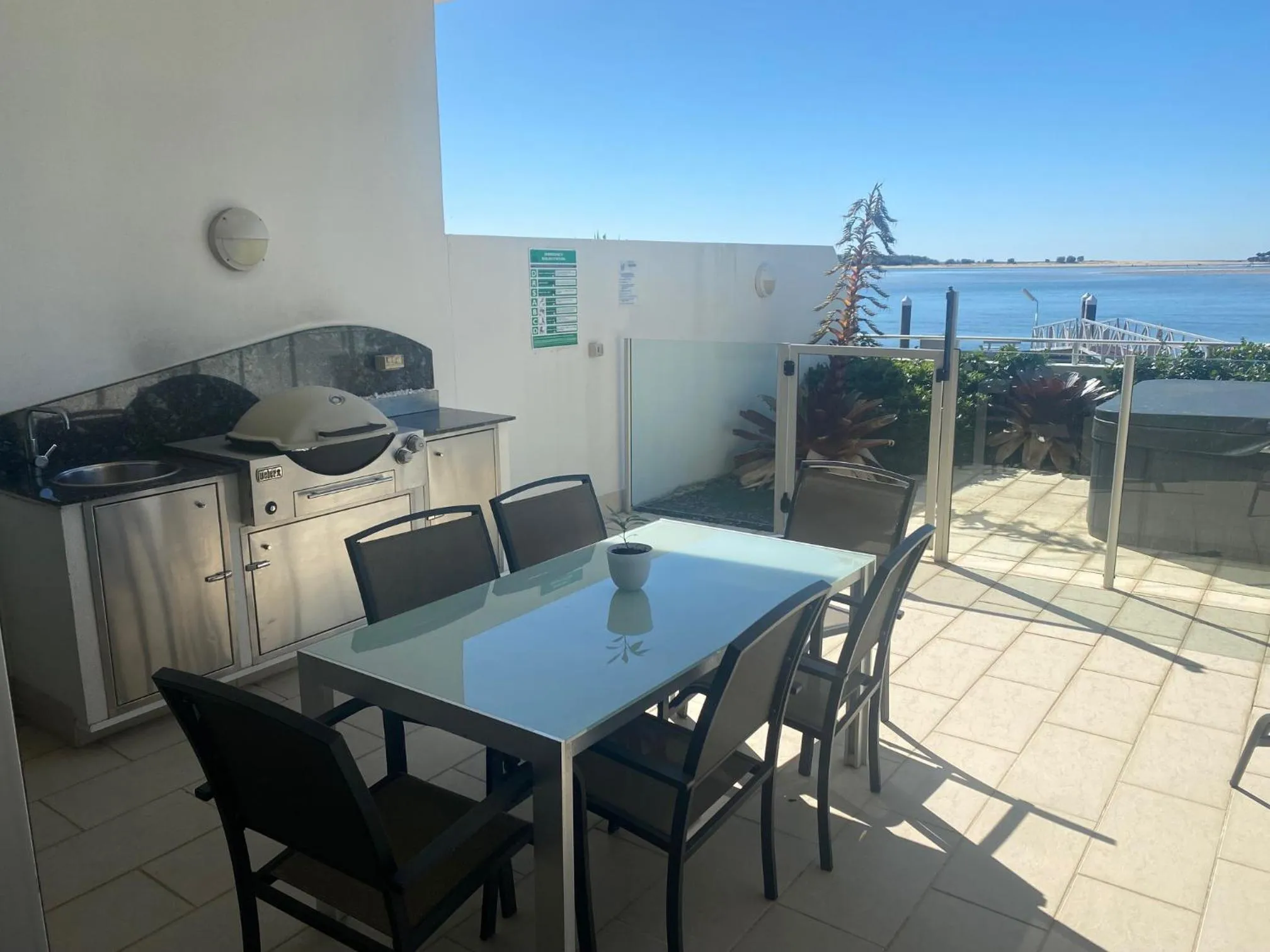 Patio in Waves Maroochy River