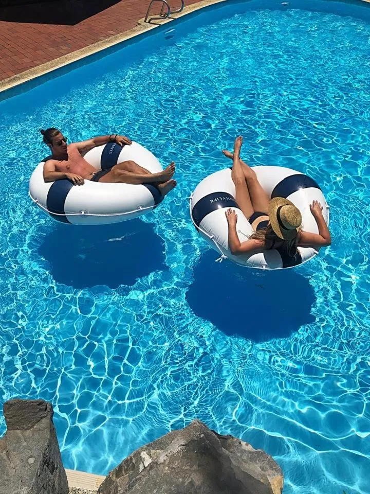 Swimming pool in Indian Ocean Hotel