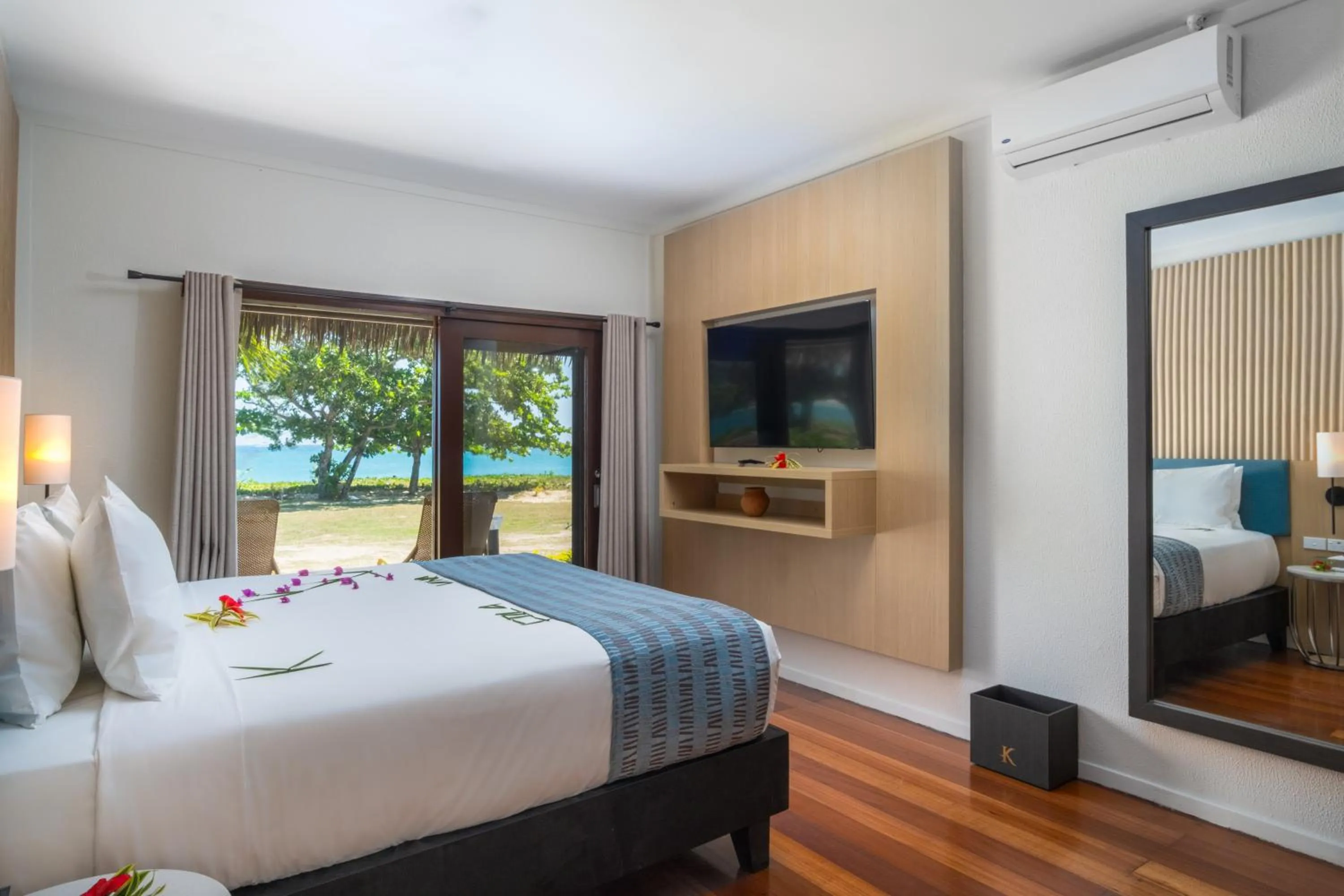Bed in Yatule Resort & Spa