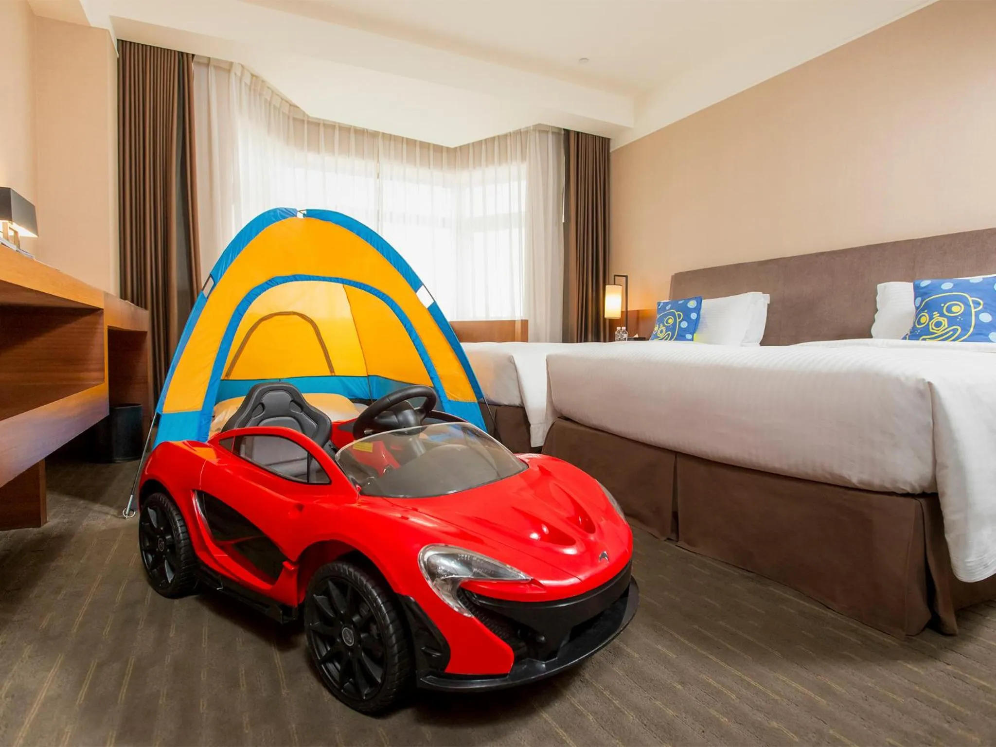 Photo of the whole room, Bed in Silks Place Yilan