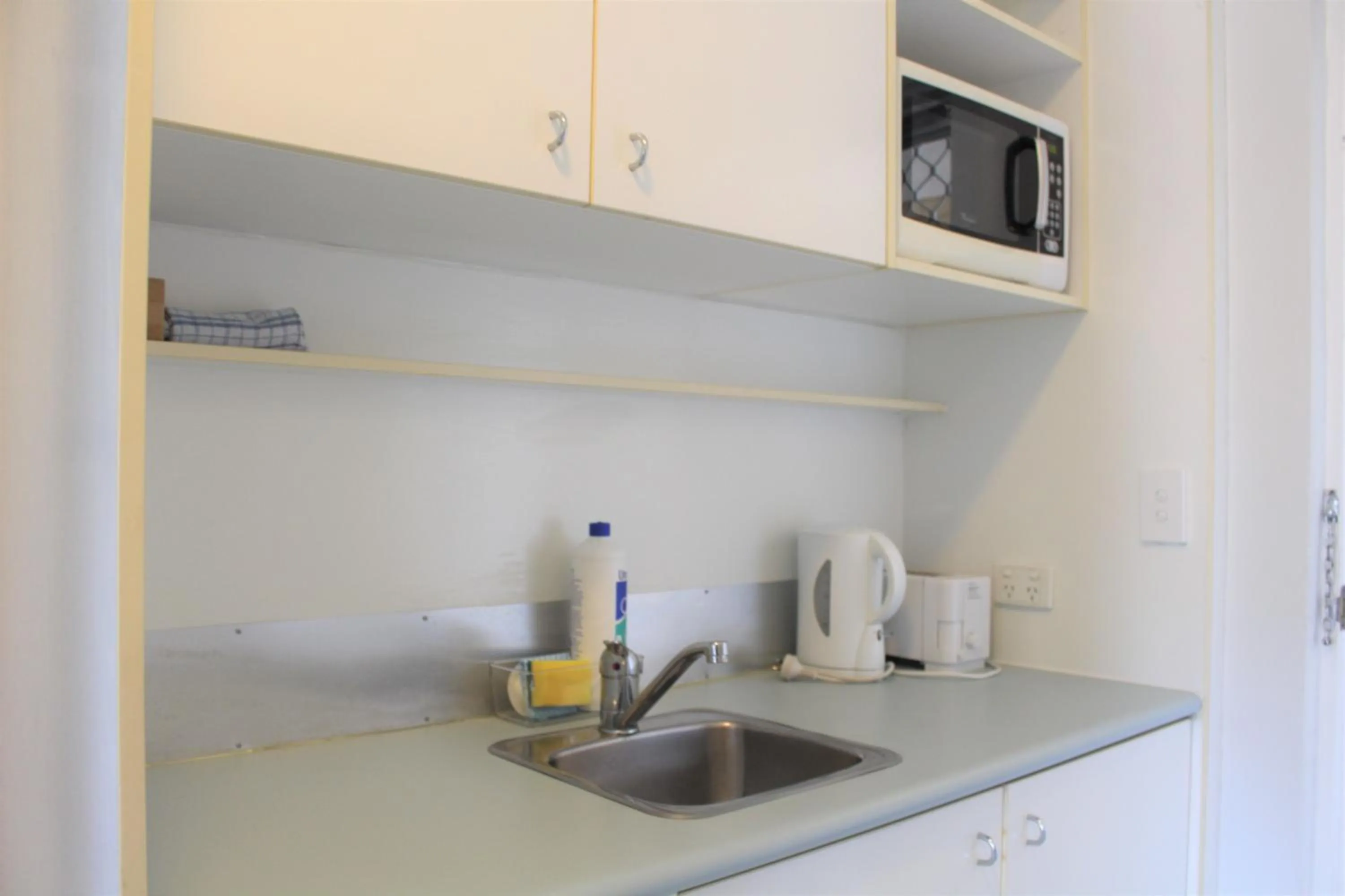 Broadwater Keys Holiday Apartments