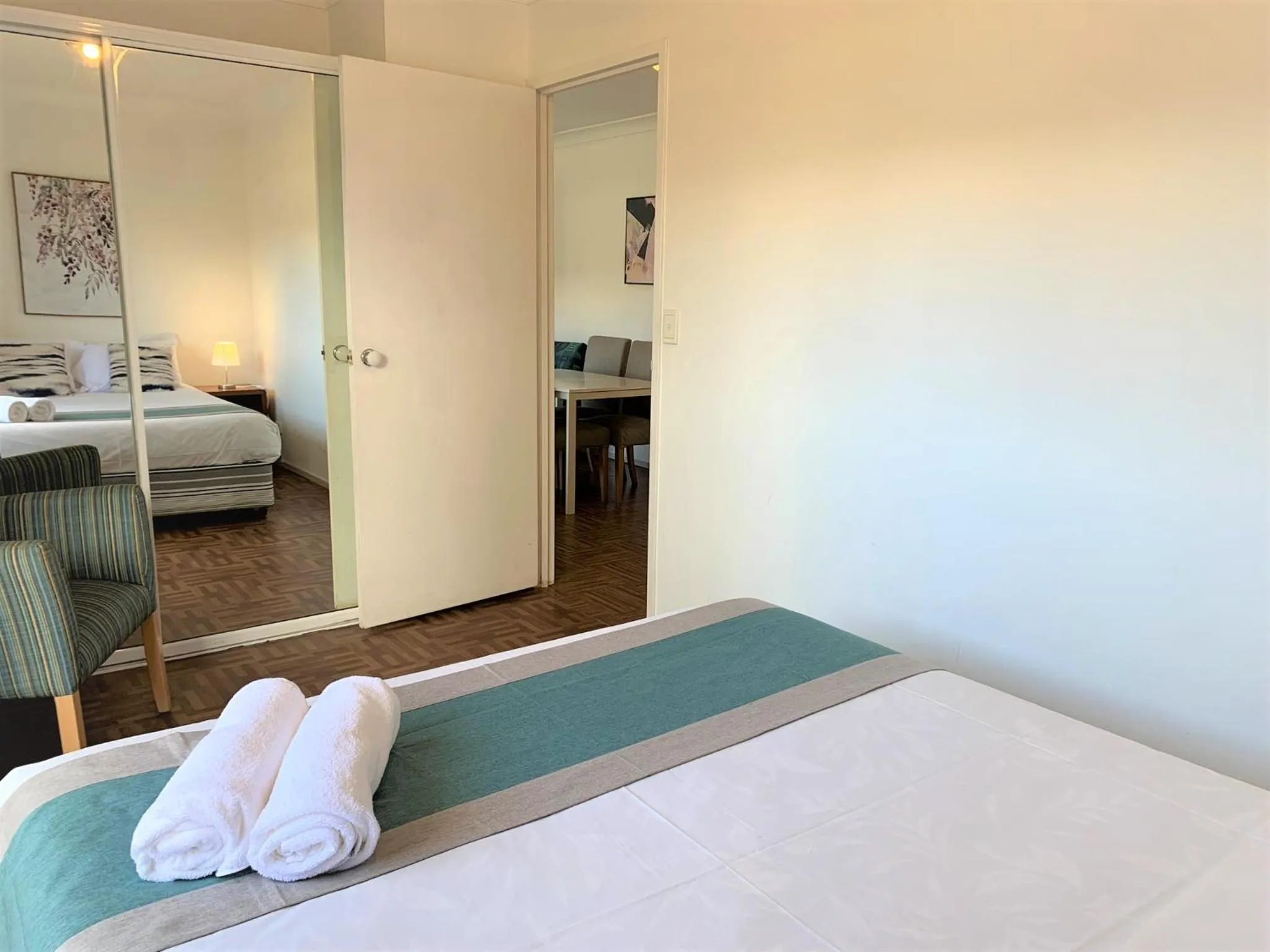 Bed in Broadwater Keys Holiday Apartments