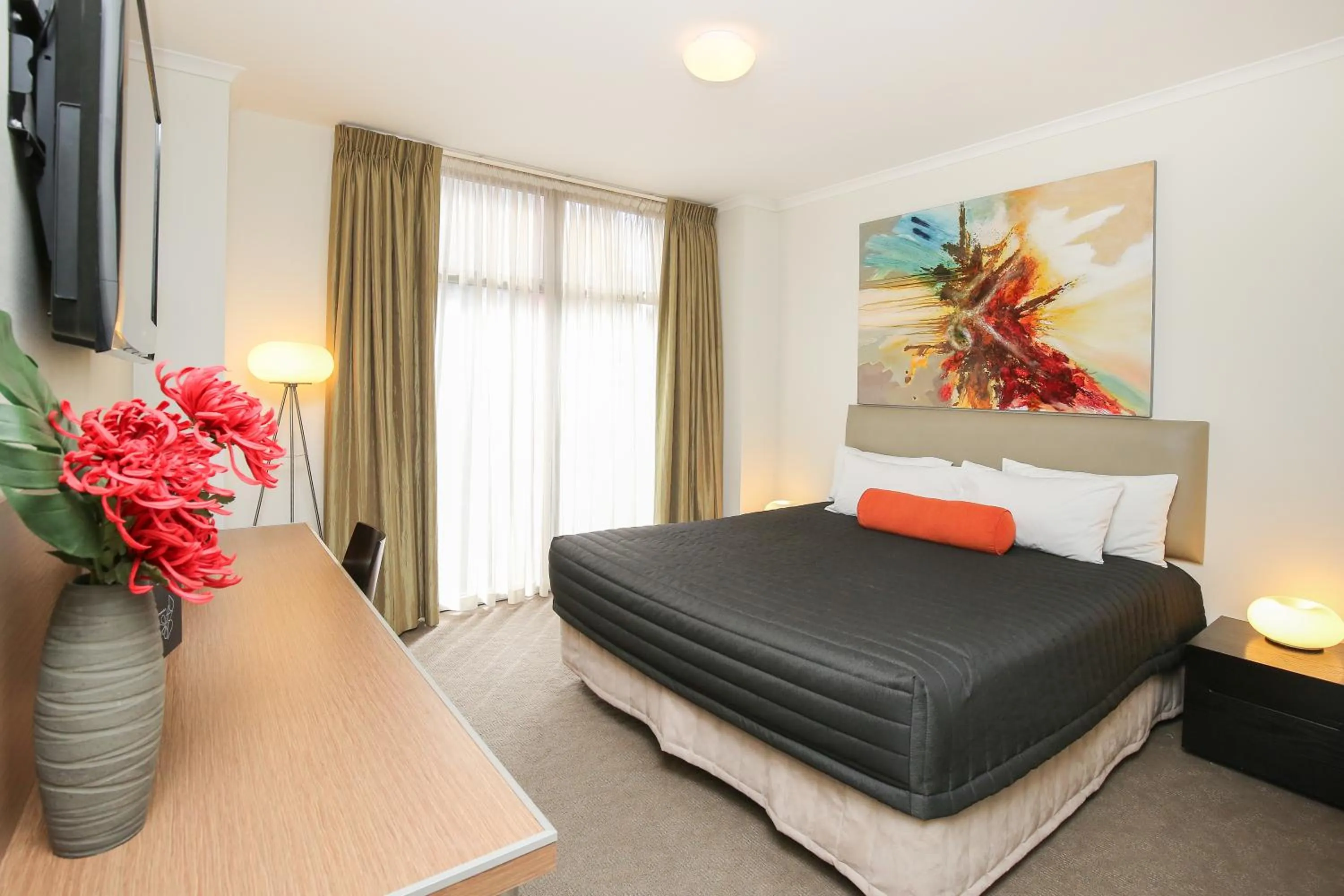 Bed in Indulge Apartments - Ontario