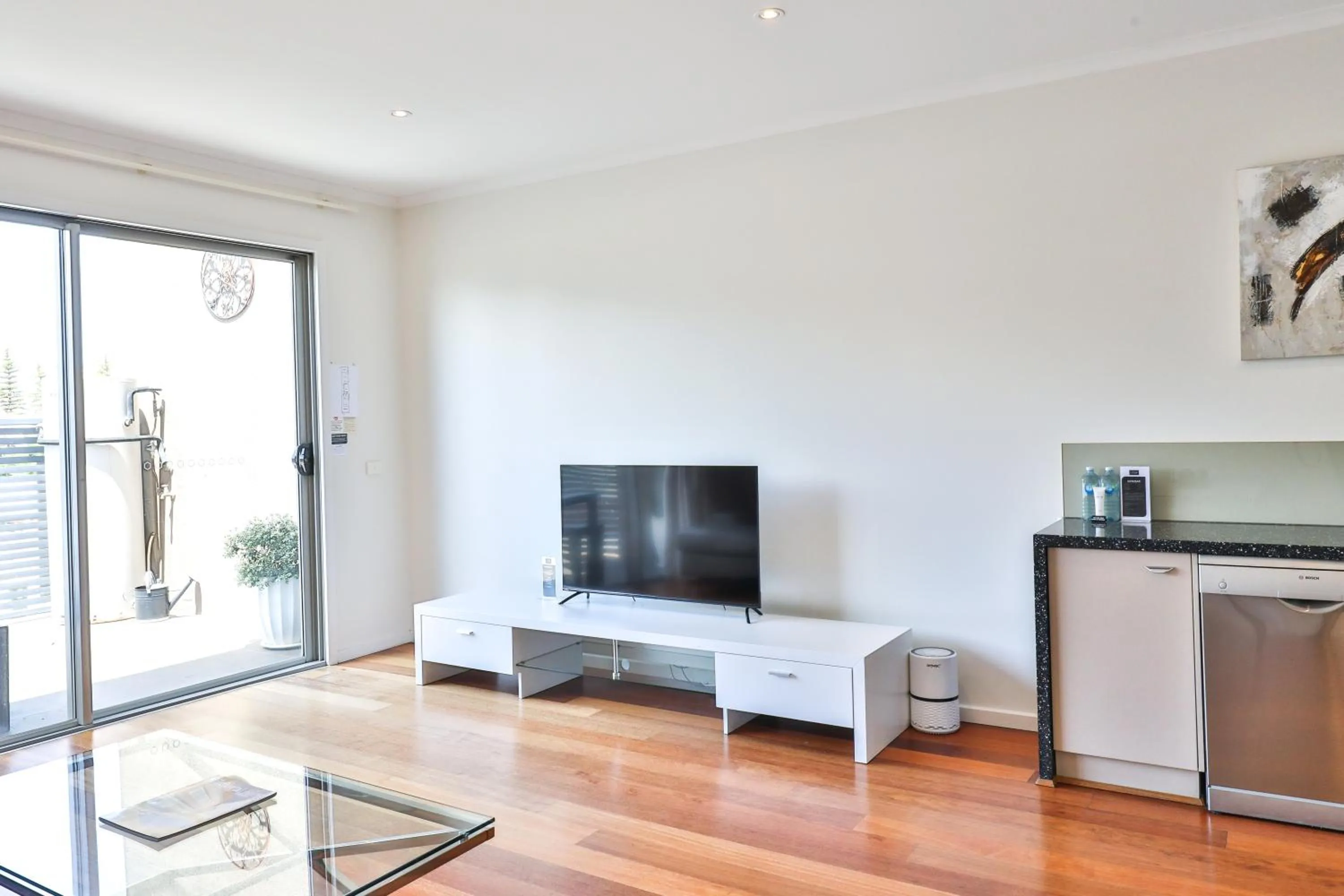 TV and multimedia in Indulge Apartments - Langtree