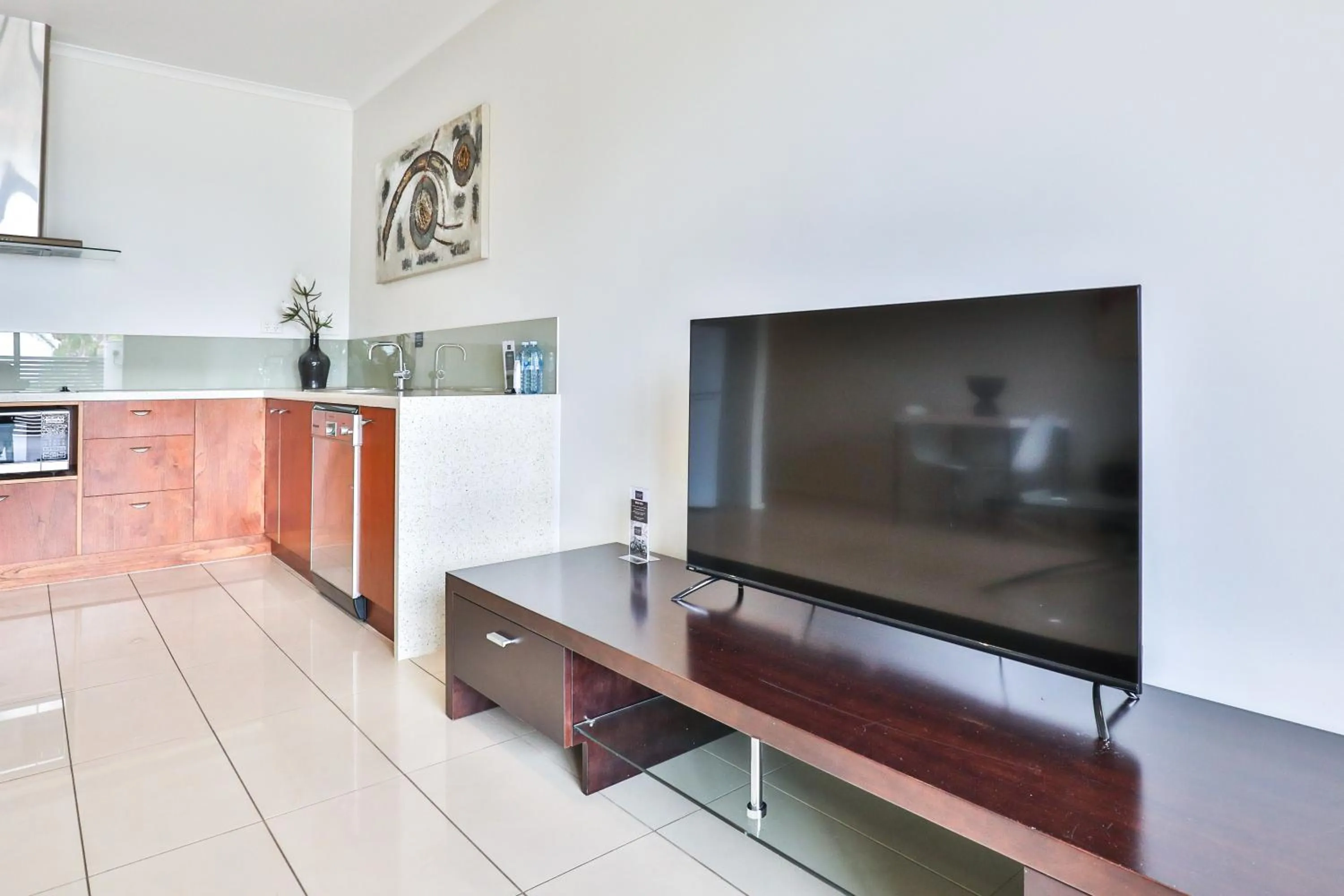 Communal lounge/ TV room in Indulge Apartments - Langtree