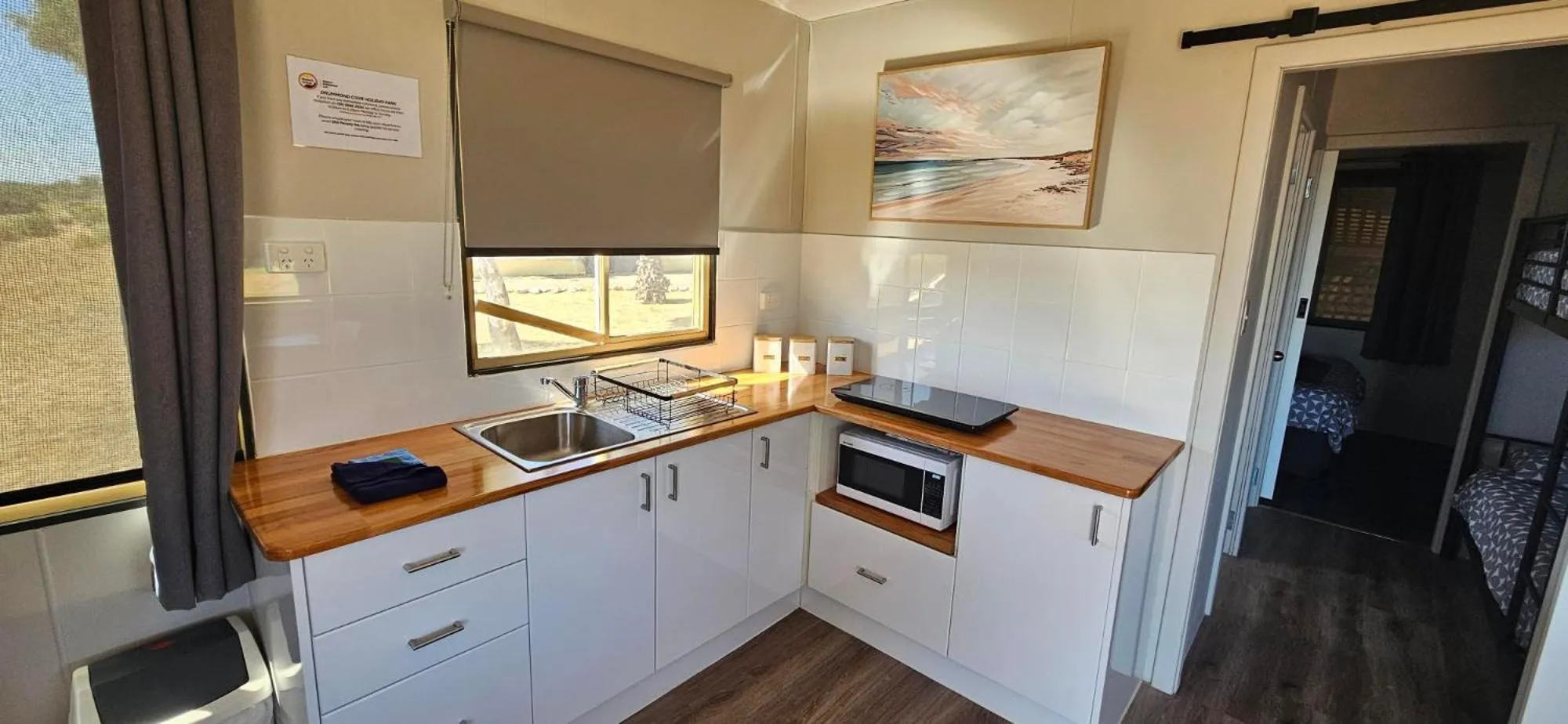 Kitchen or kitchenette in Drummond Cove Holiday Park