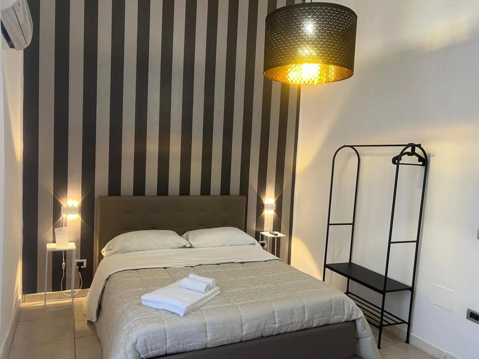 Bed in Suite Contè Poderico