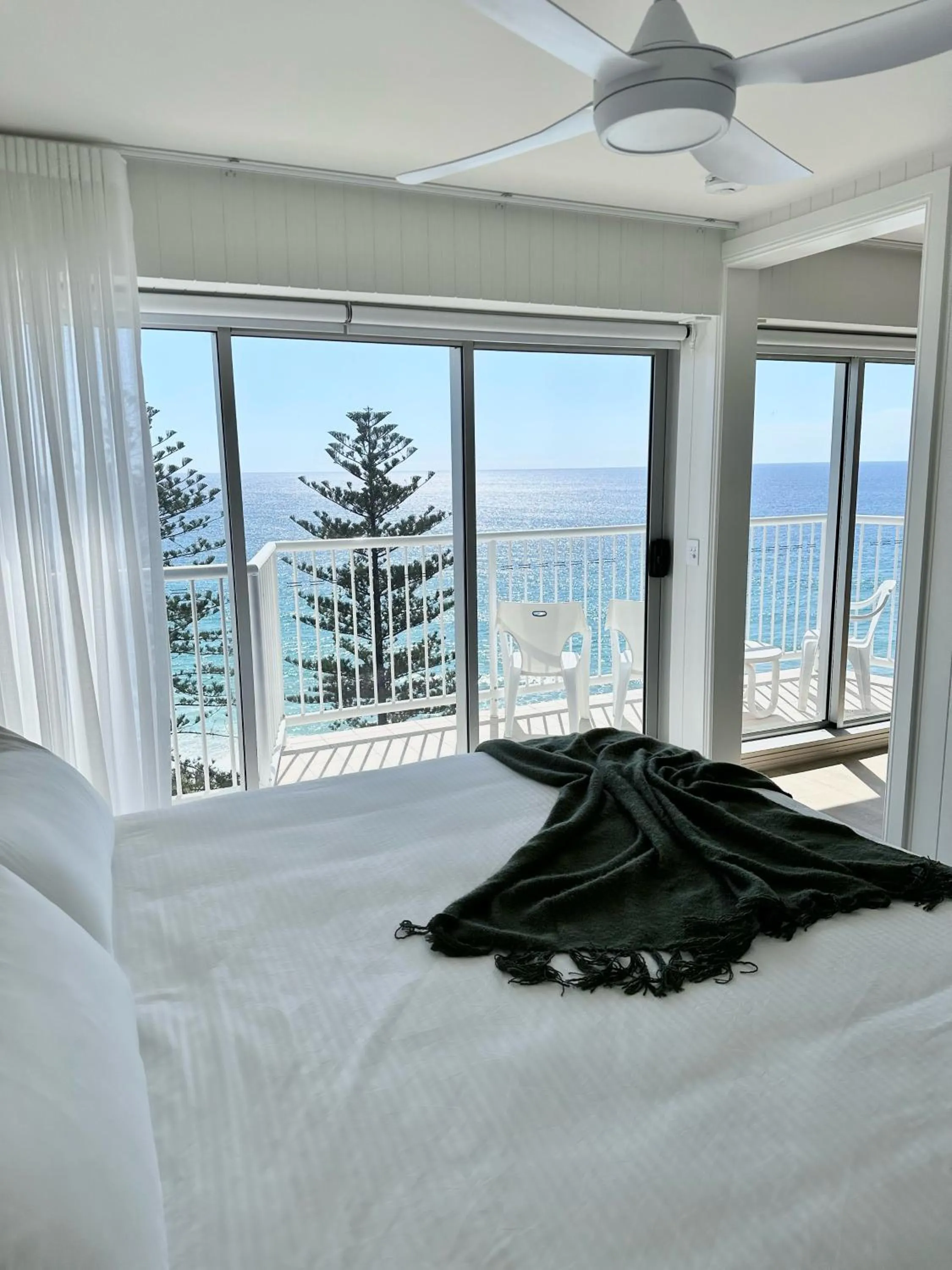 Bedroom, Bed in Hillhaven Holiday Apartments