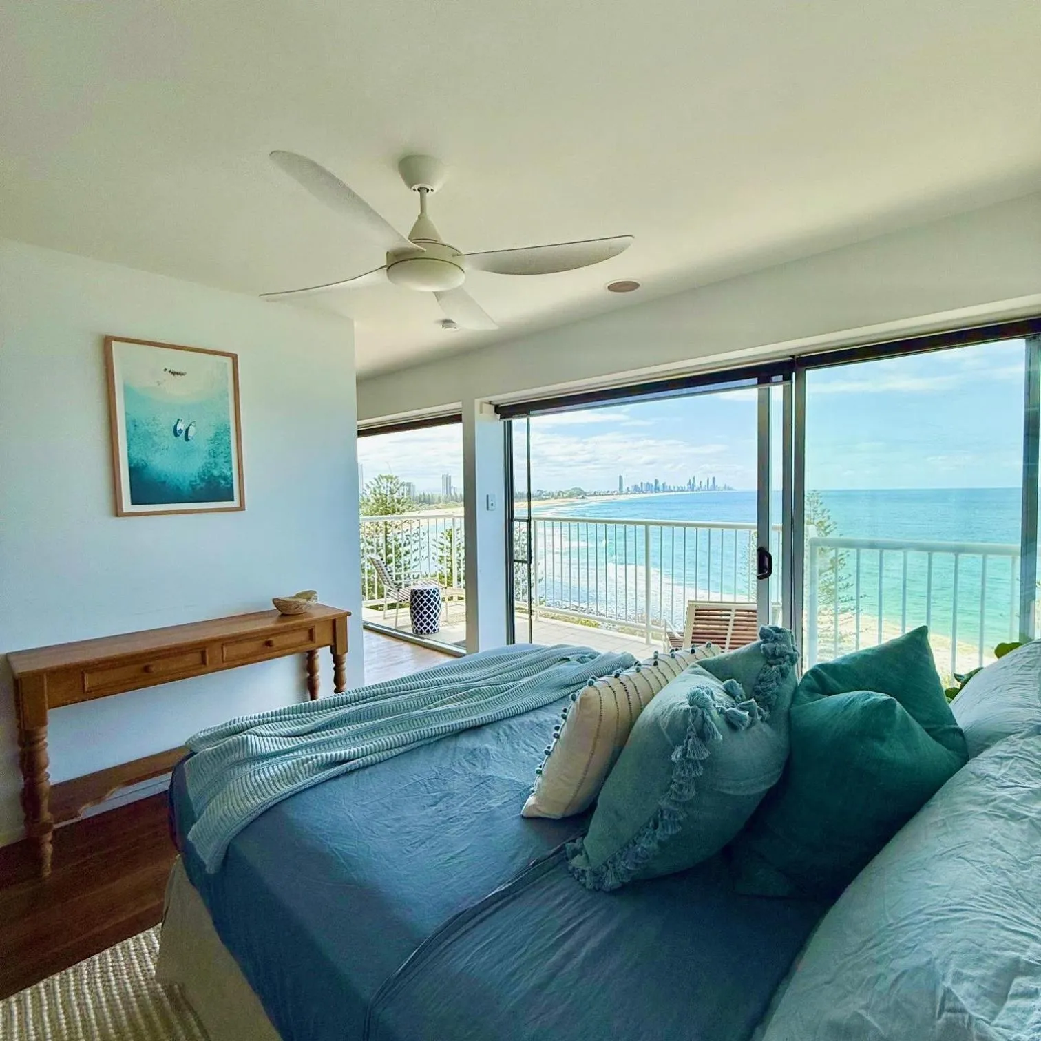 Bed in Hillhaven Holiday Apartments