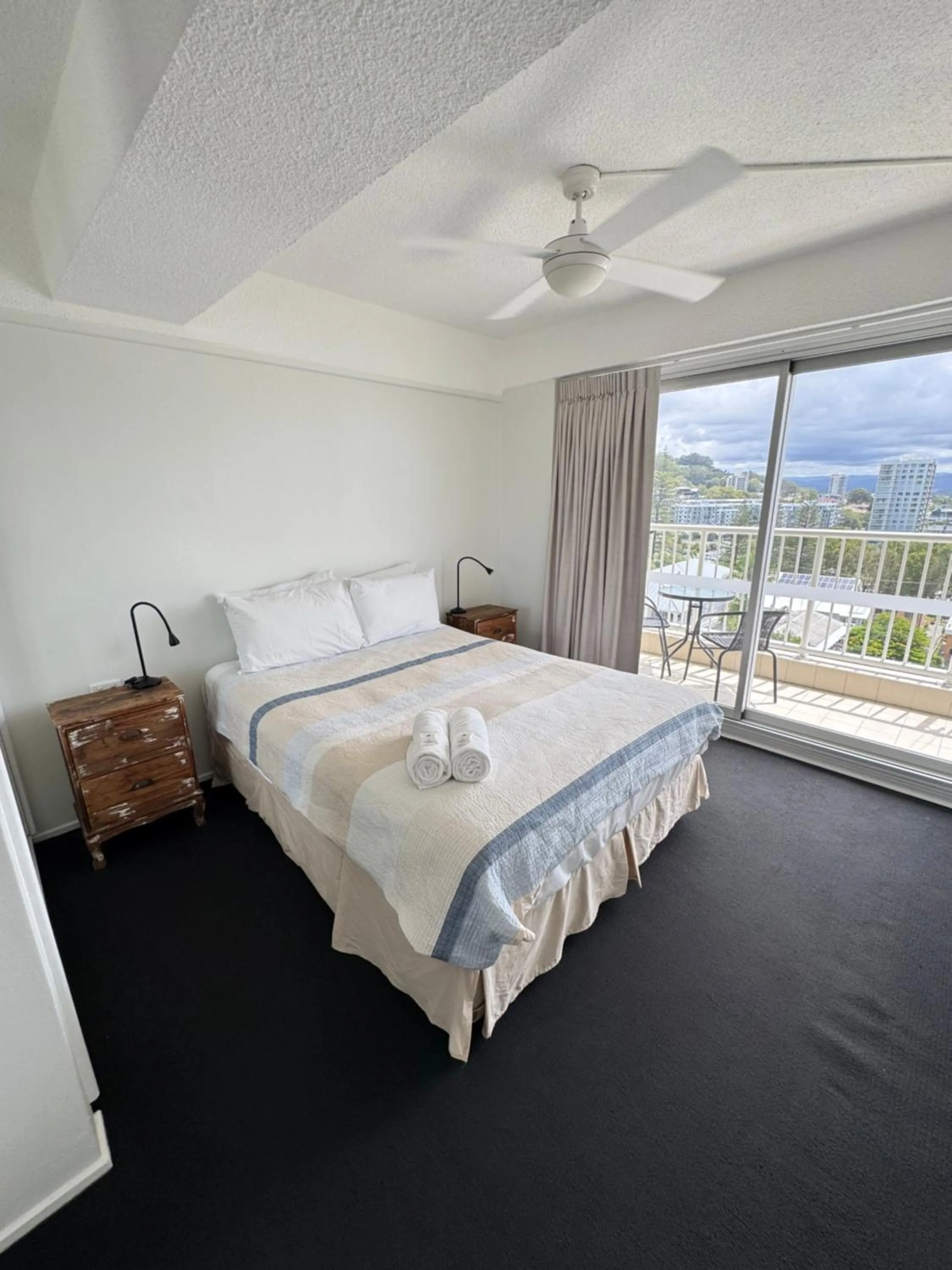 Bed in Hillhaven Holiday Apartments