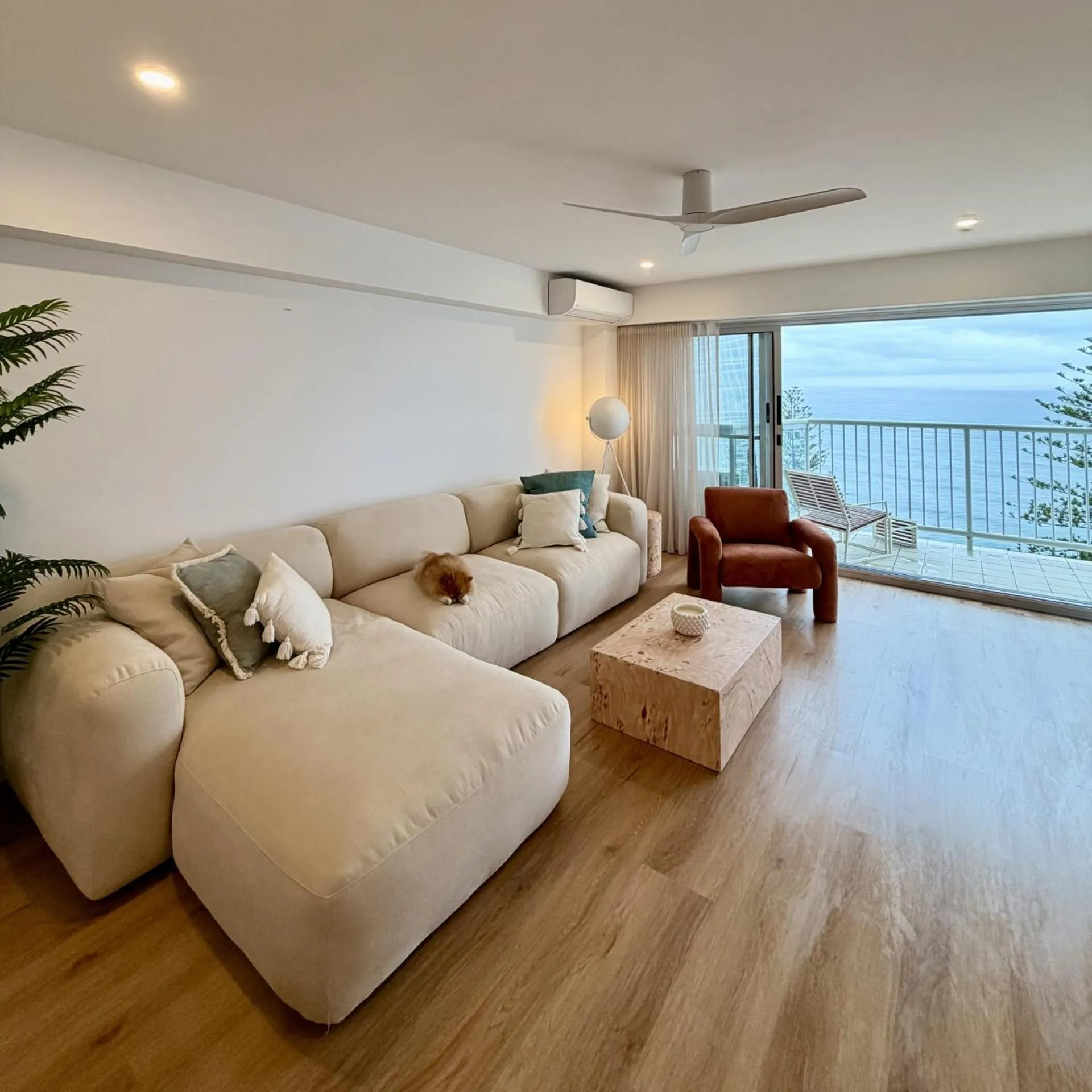 Bed in Hillhaven Holiday Apartments