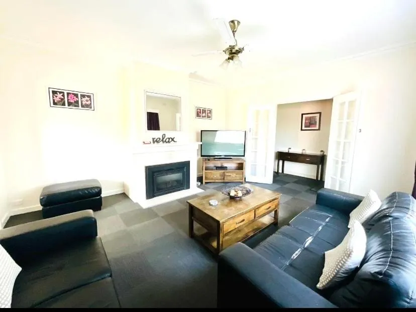 Connells Motel & Serviced Apartments