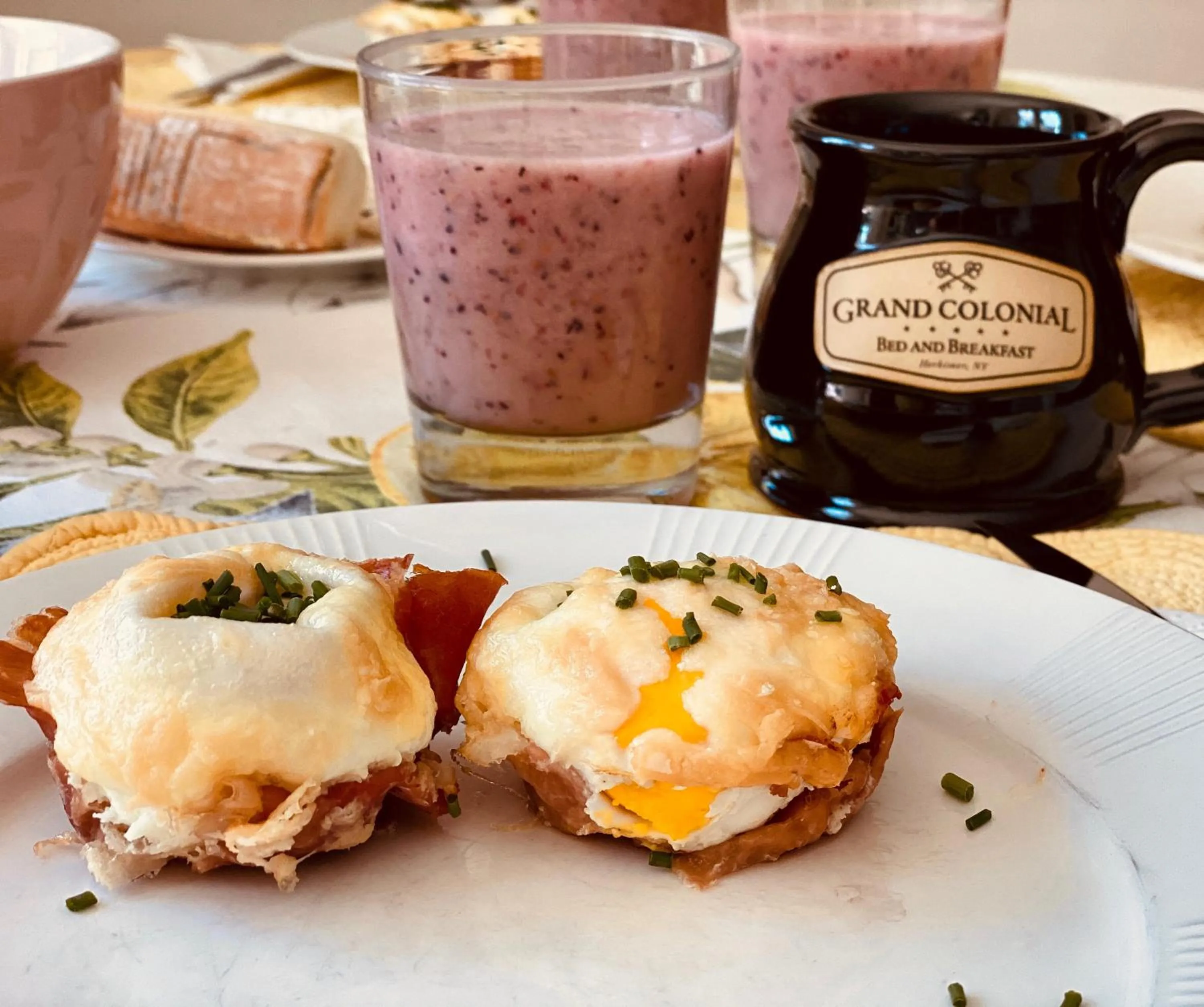 Breakfast in Grand Colonial Bed and Breakfast