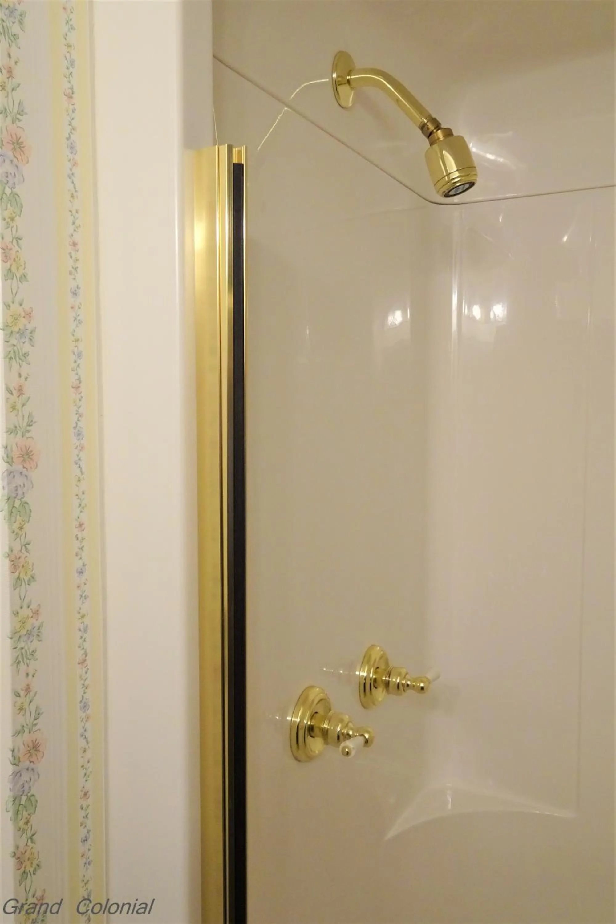 Bathroom in Grand Colonial Bed and Breakfast