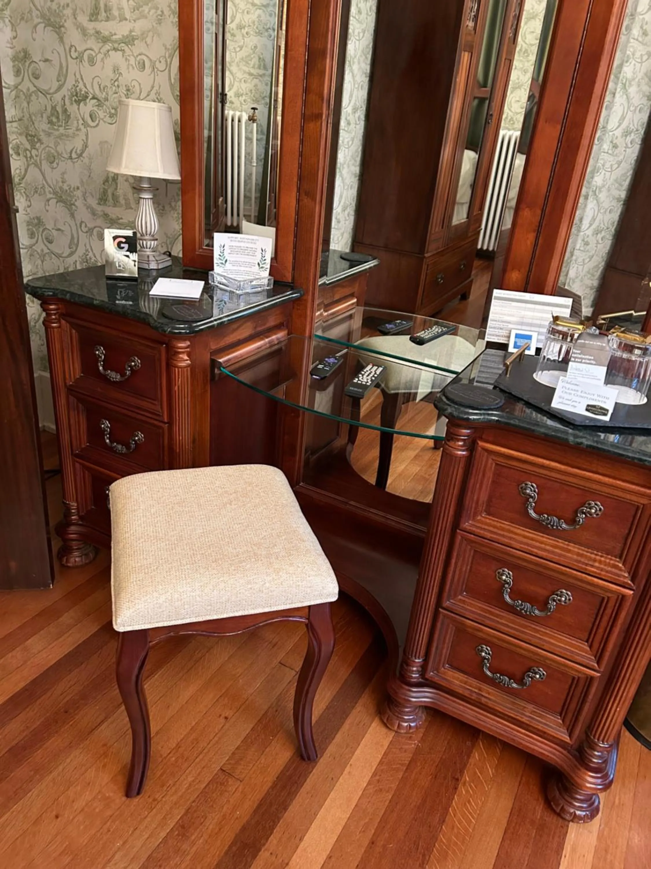 Bedroom in Grand Colonial Bed and Breakfast