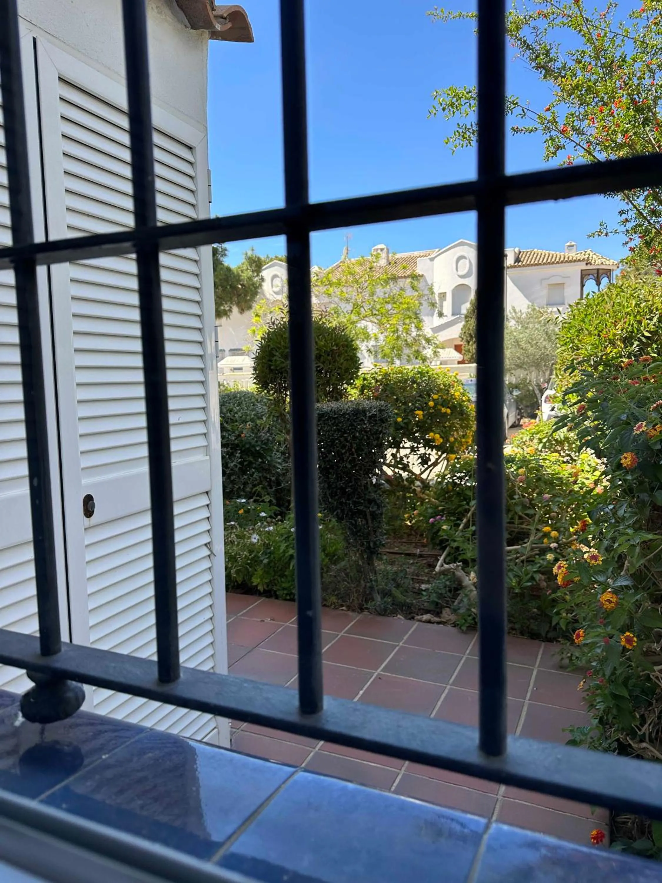 Garden view in Taymar