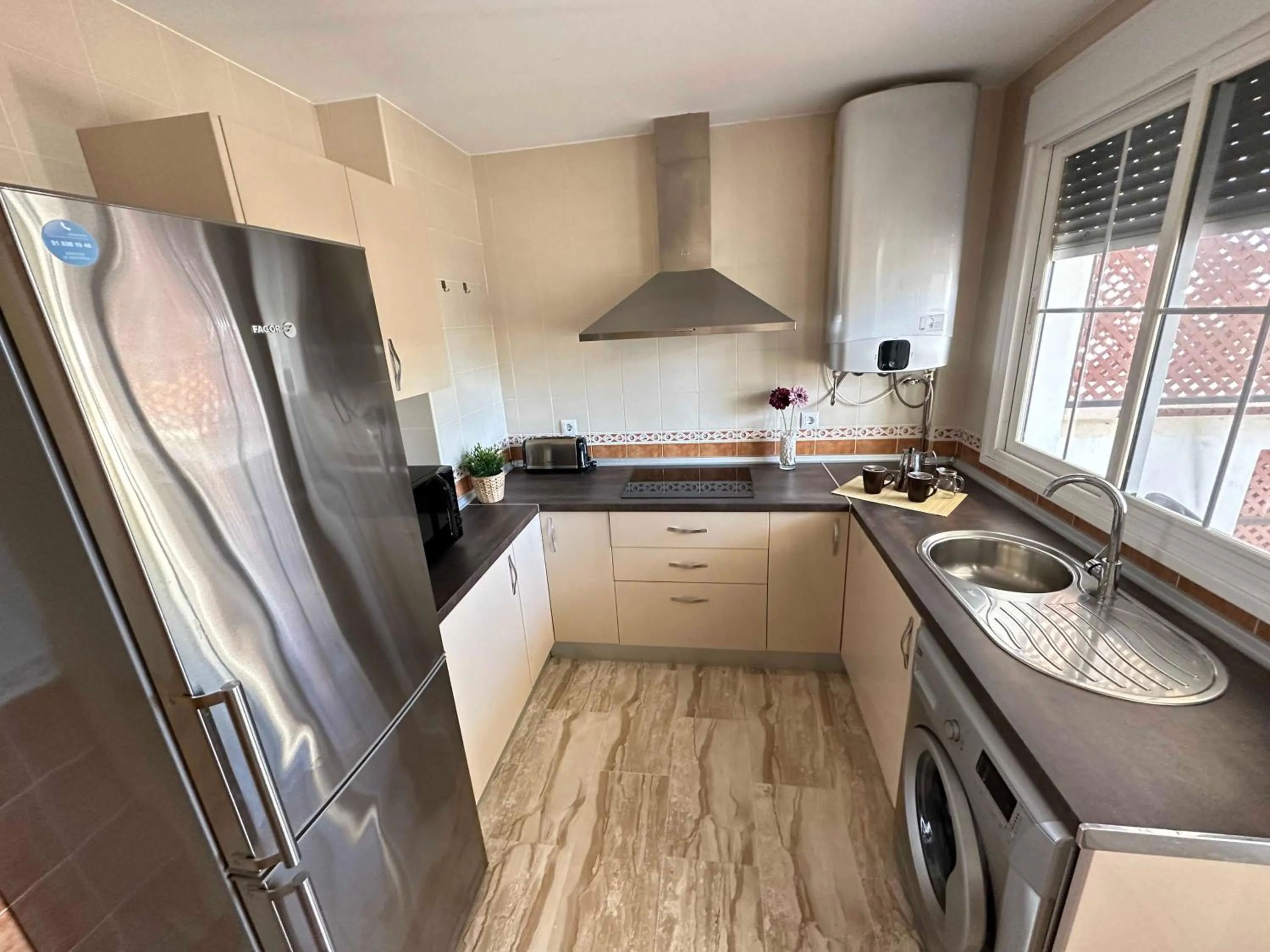 Kitchen or kitchenette in Taymar