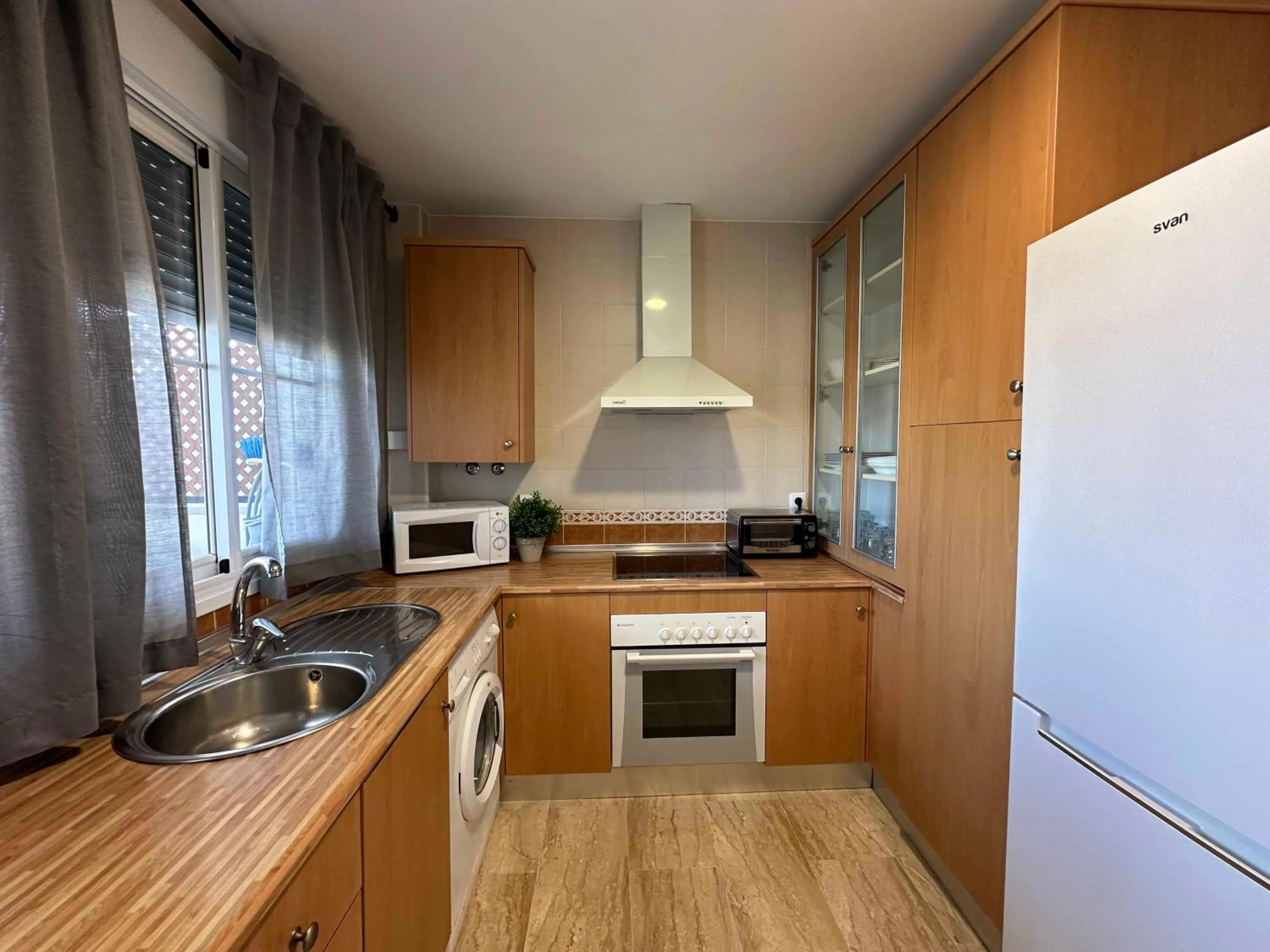 minibar in Taymar