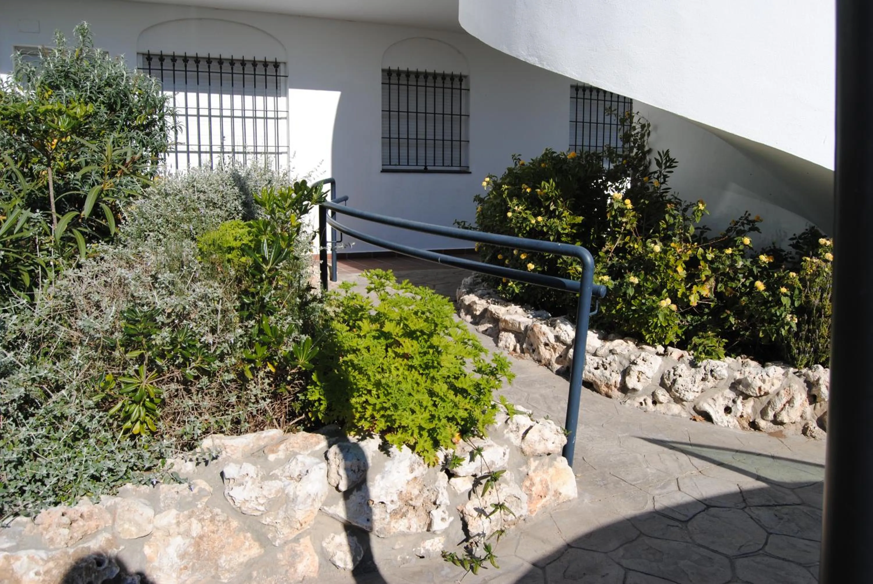 Facade/entrance in Taymar