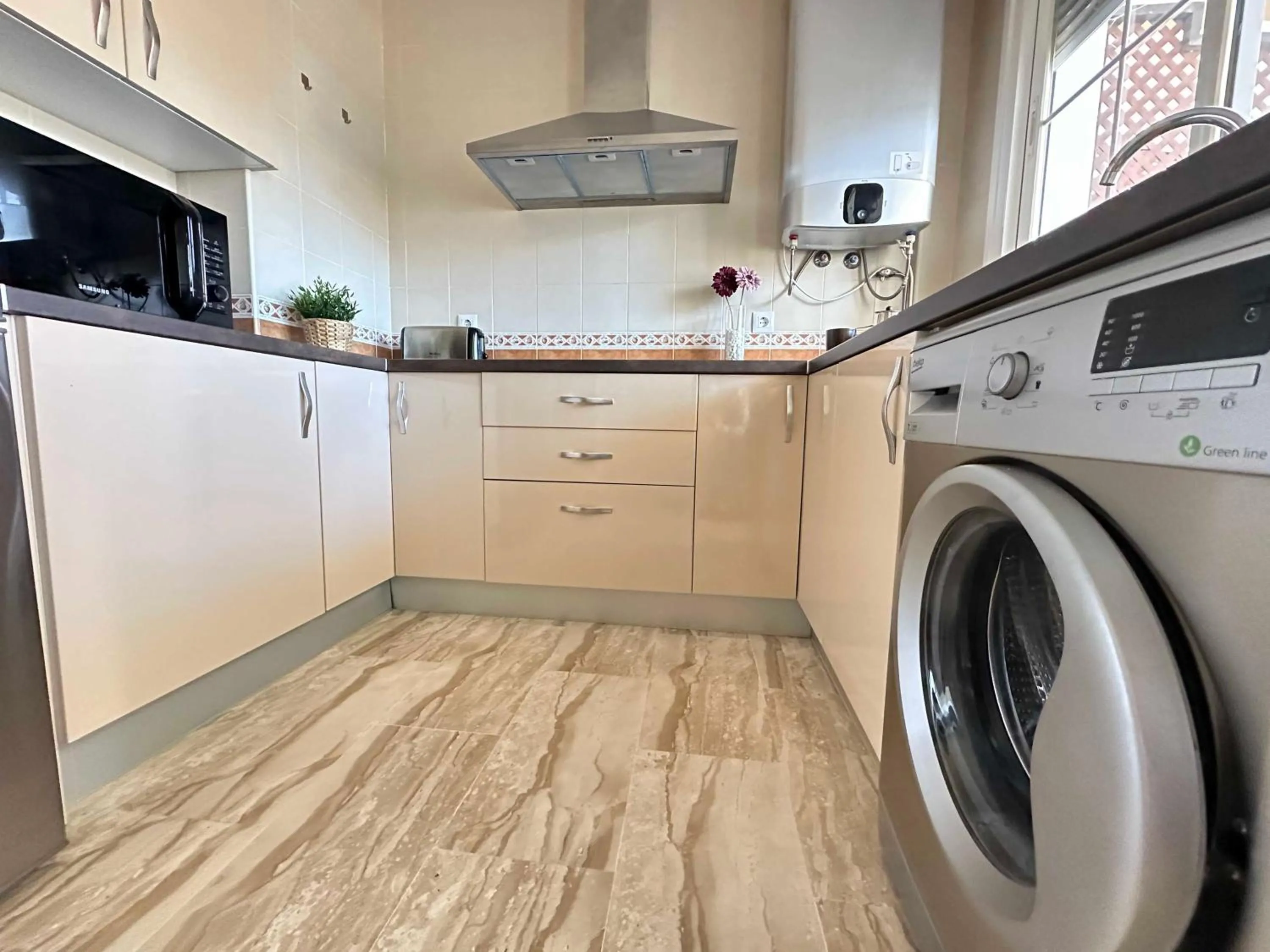 Kitchen or kitchenette in Taymar
