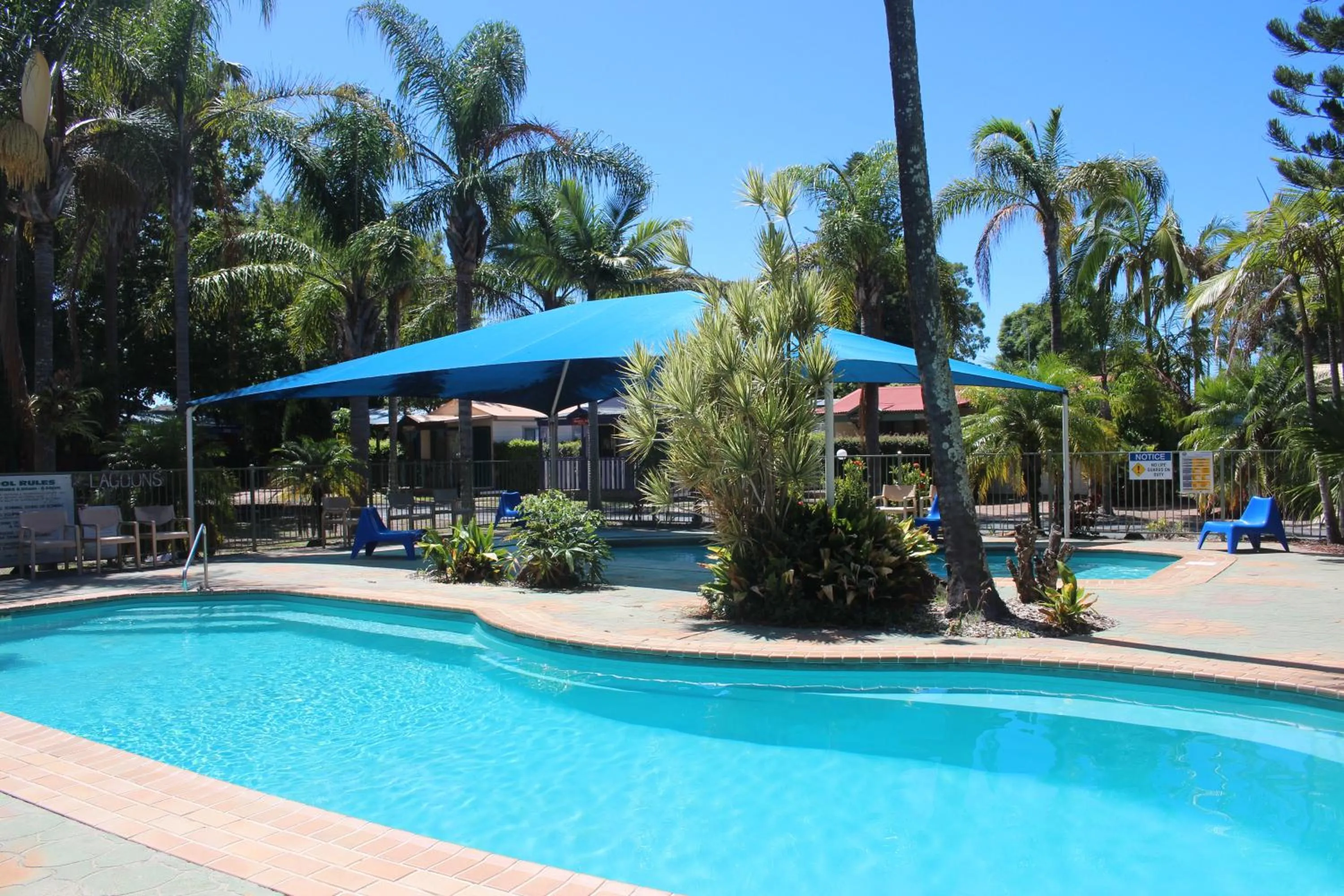 Swimming pool in Lani's Holiday Island