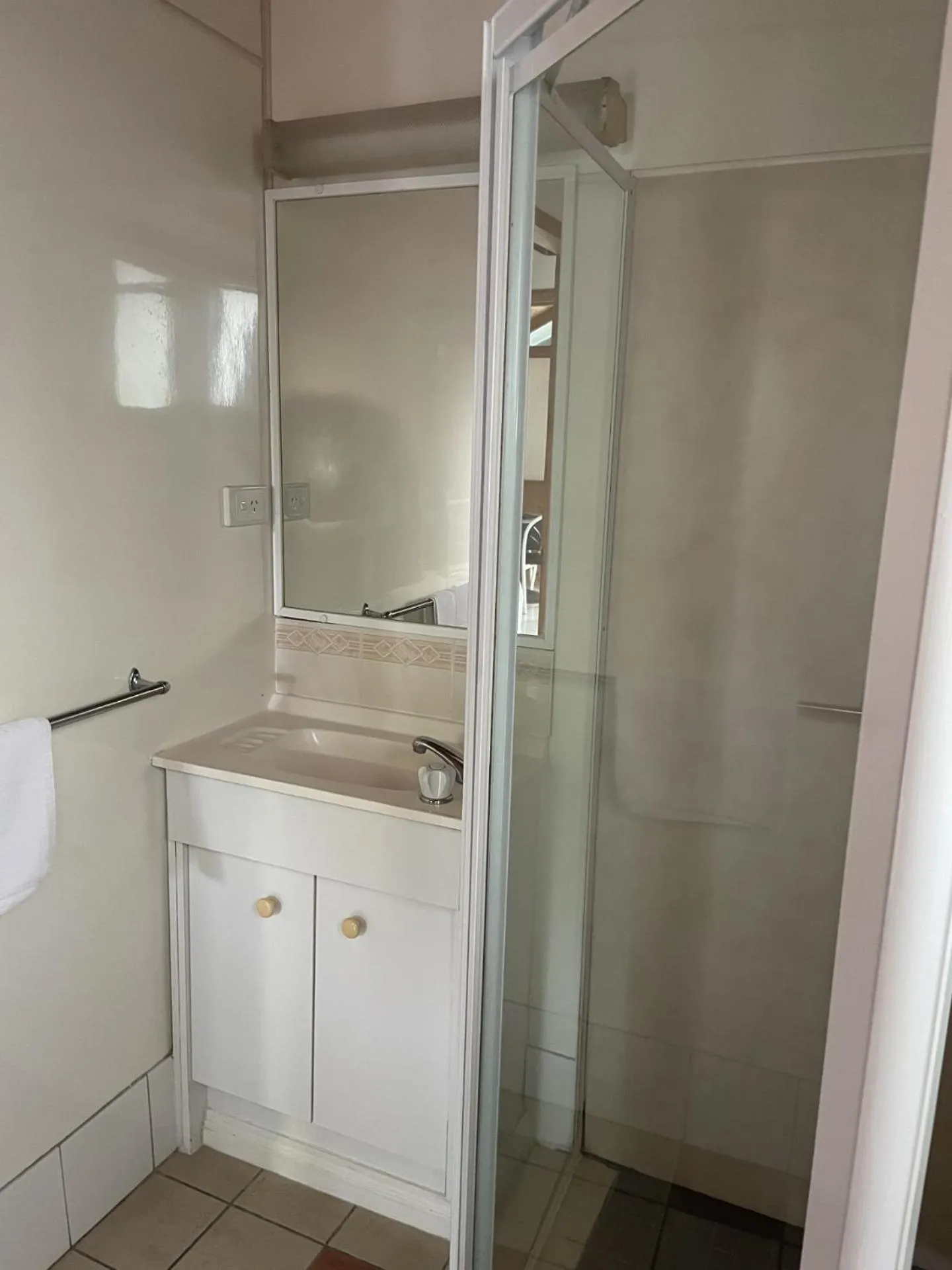 Shower in Lani's Holiday Island