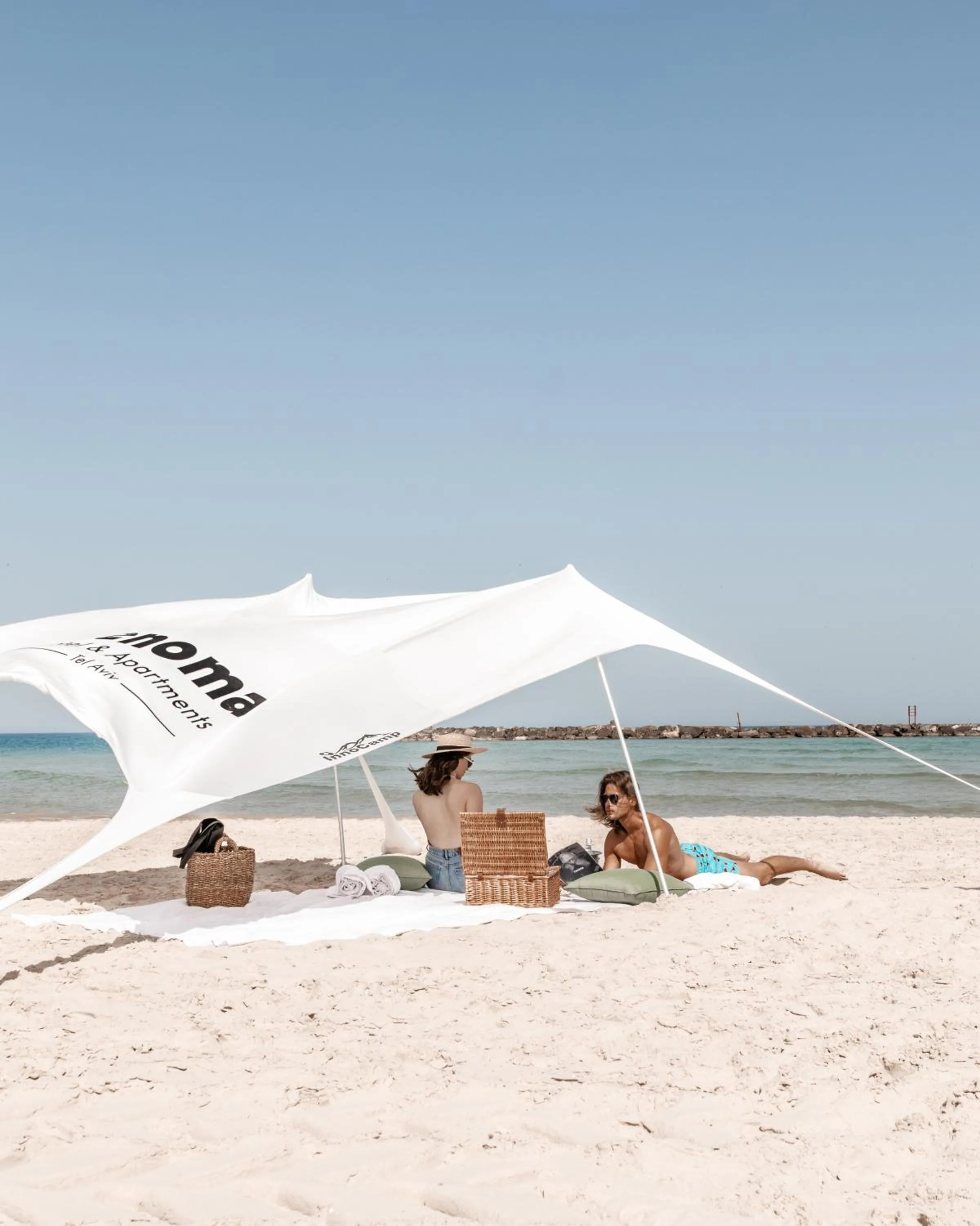 Beach in Renoma Apartments