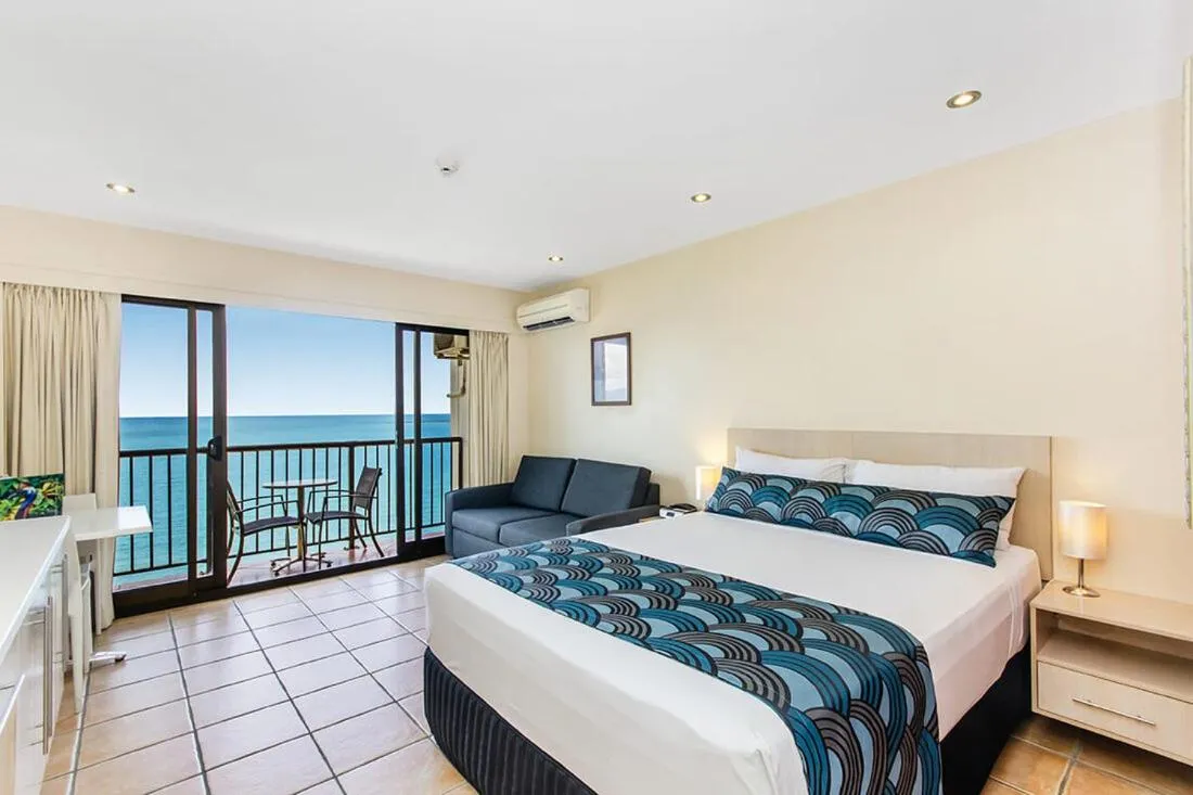 Bed in Aquarius On The Beach