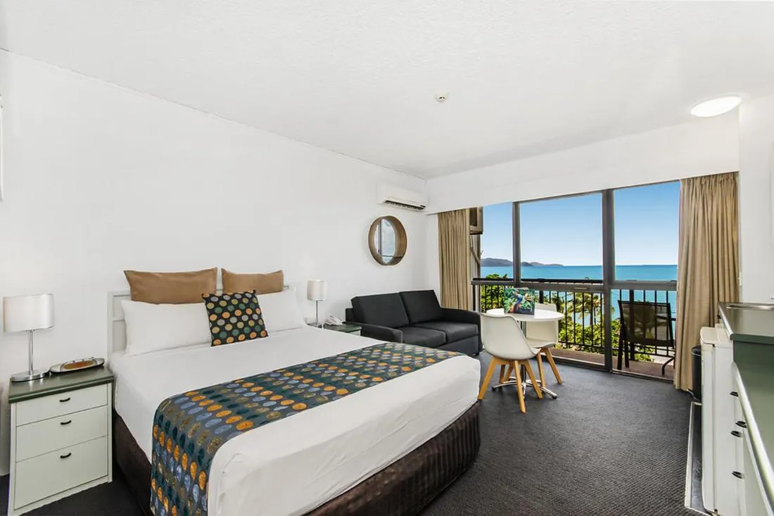 Bed in Aquarius On The Beach