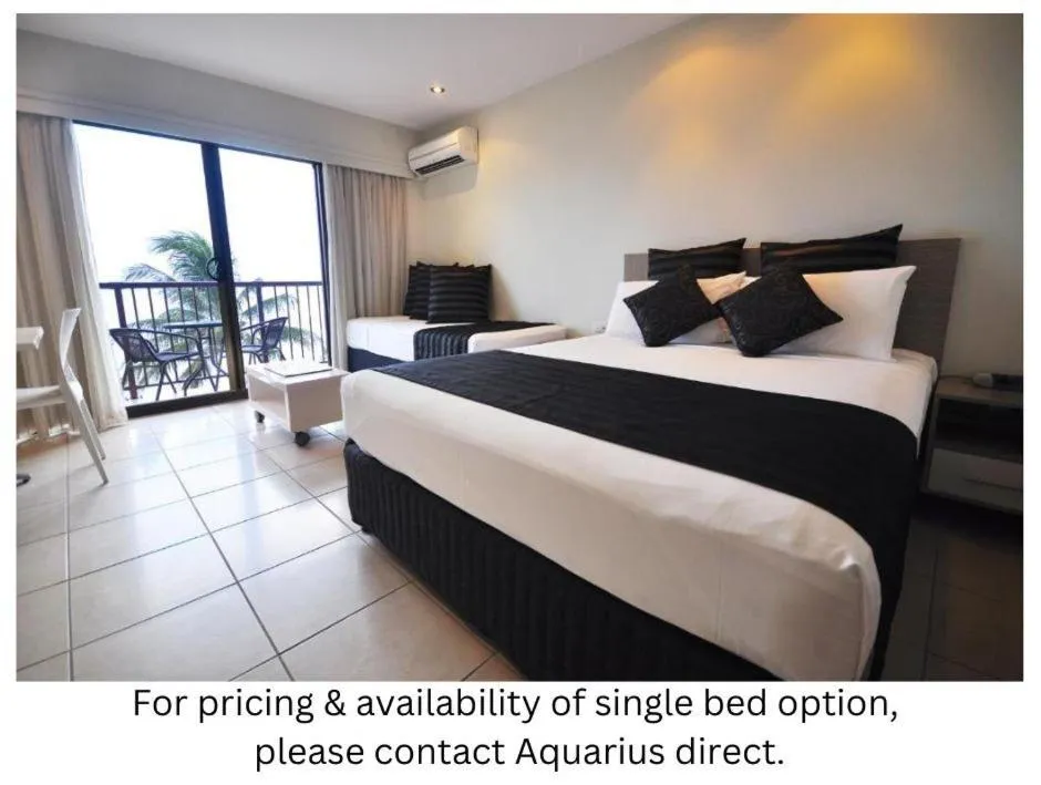 Bed in Aquarius On The Beach