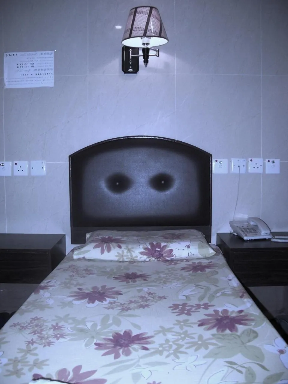 Bed in Kowloon YOUTH Village Tsim Sha Tsui 九龙青年公寓