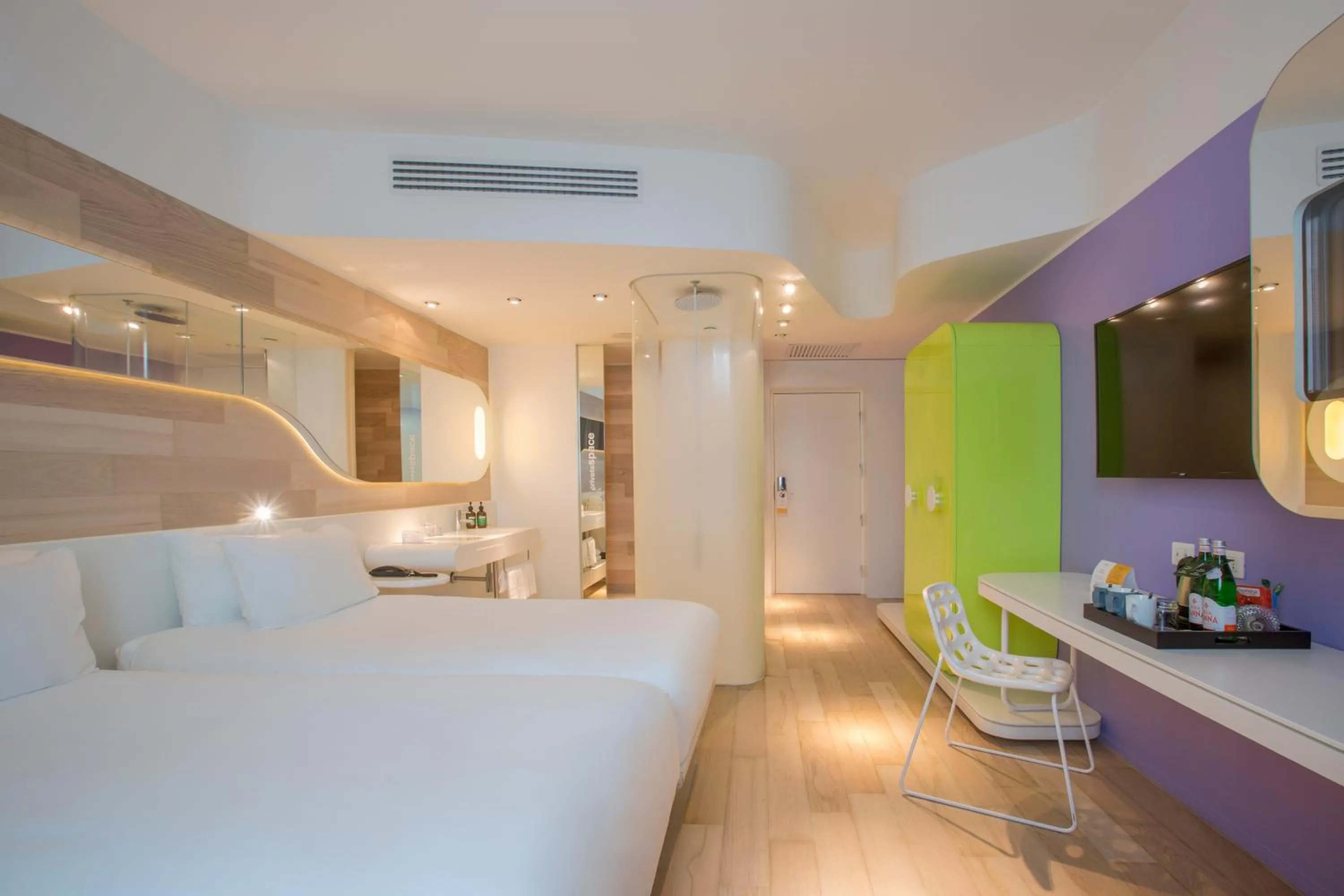 Bathroom, Bed in voco Milan-Fiere by IHG