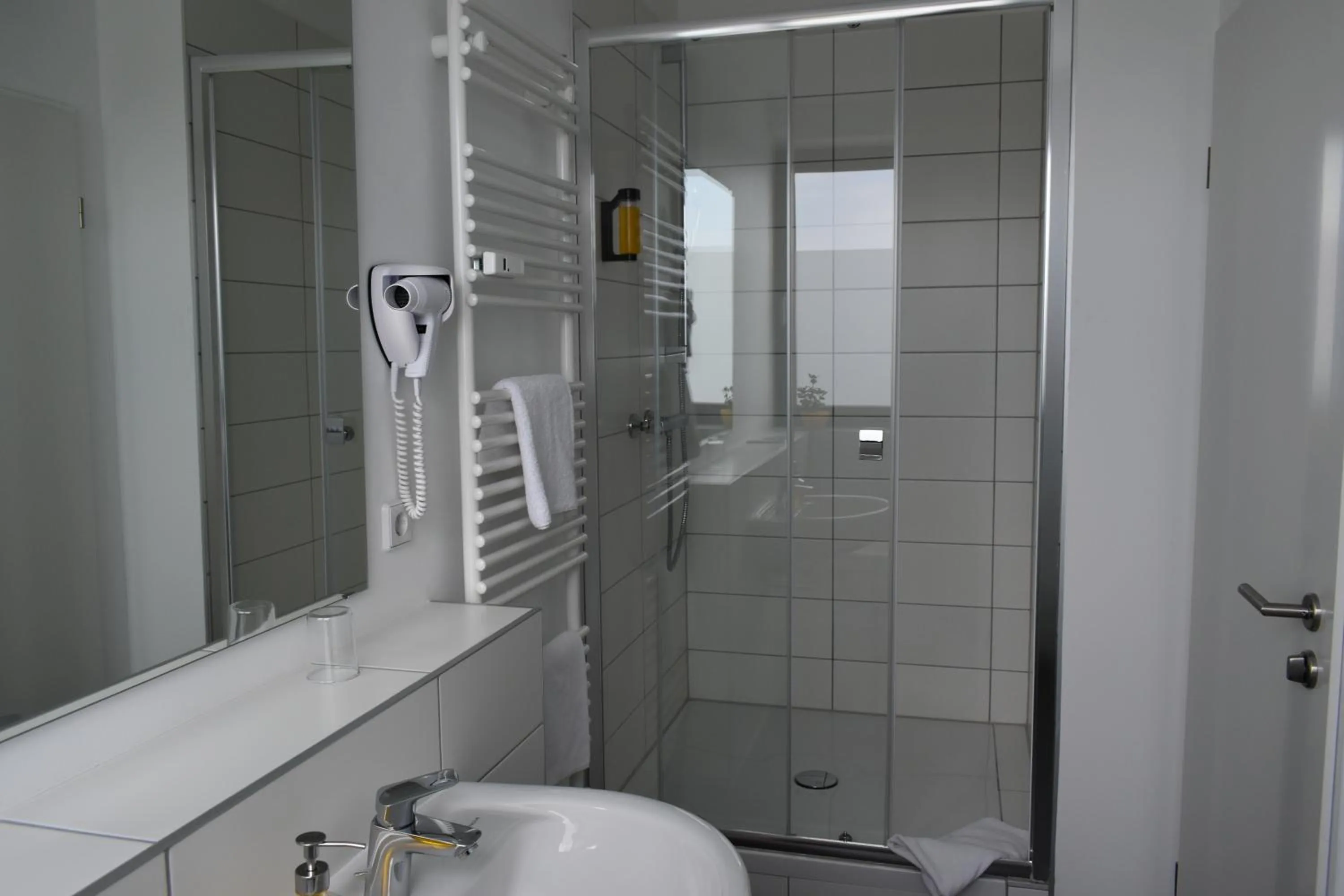 Bathroom in Motel Schönefeld