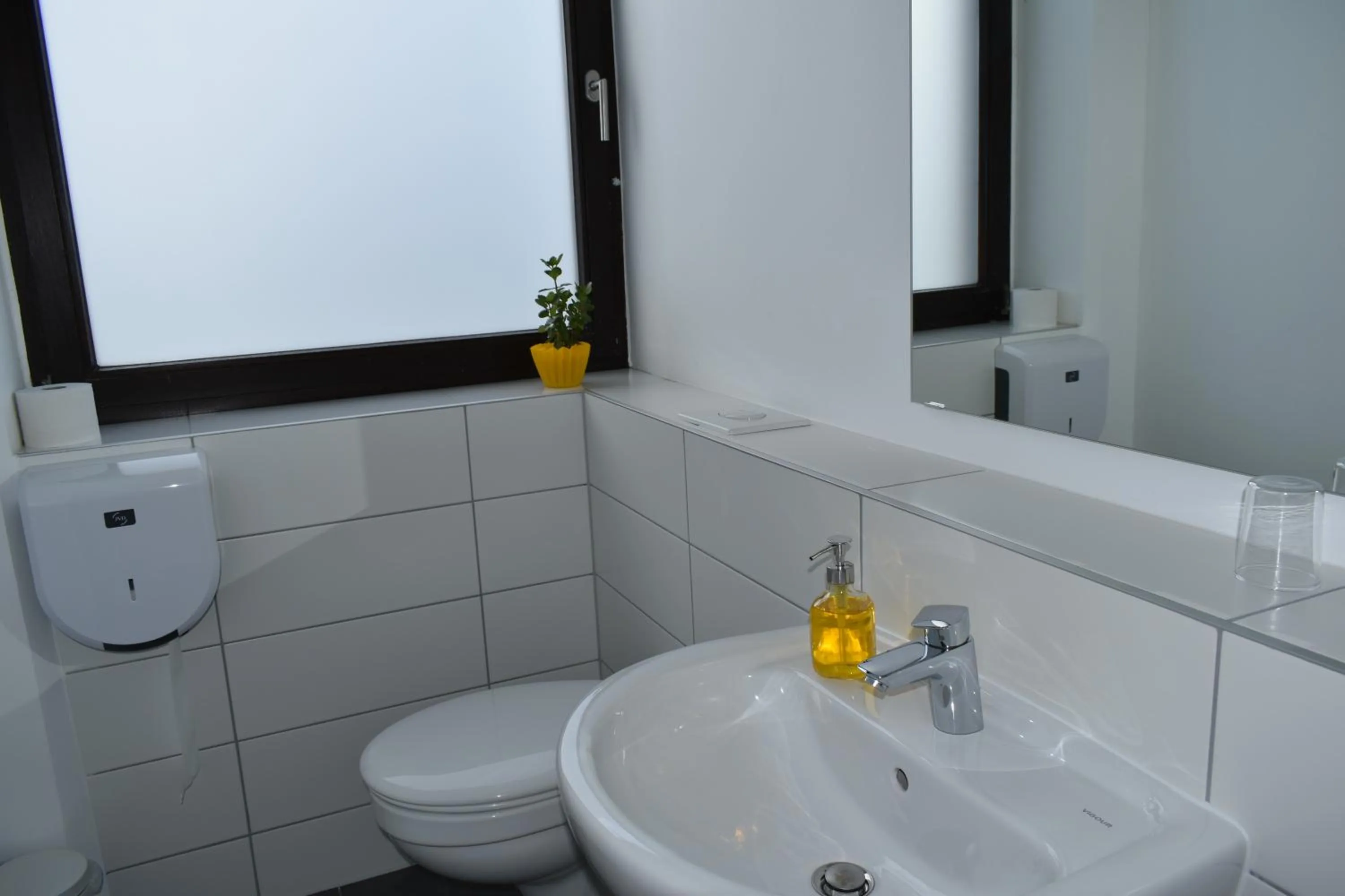 Bathroom in Motel Schönefeld