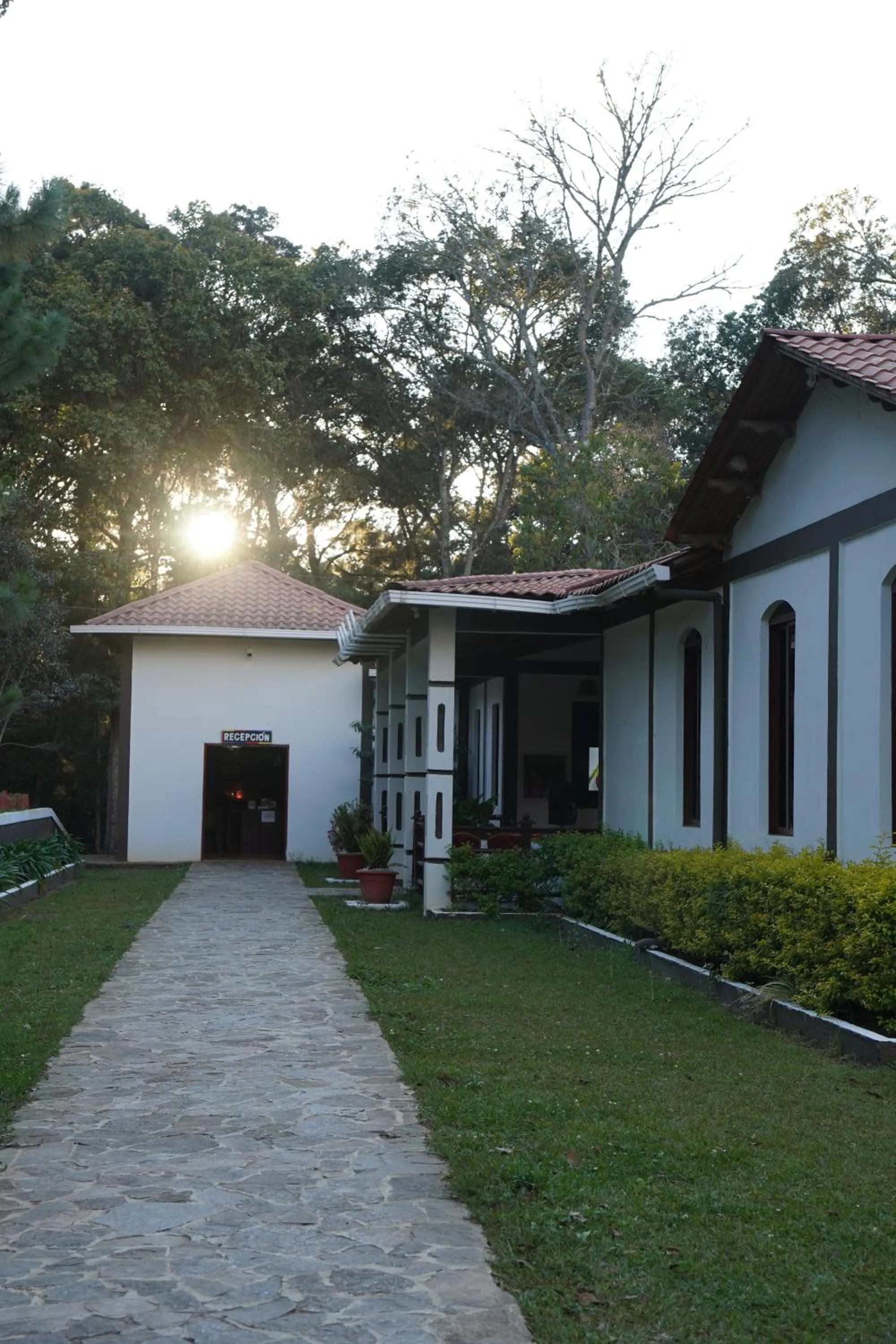Facade/entrance in Hotel Huella Lenca