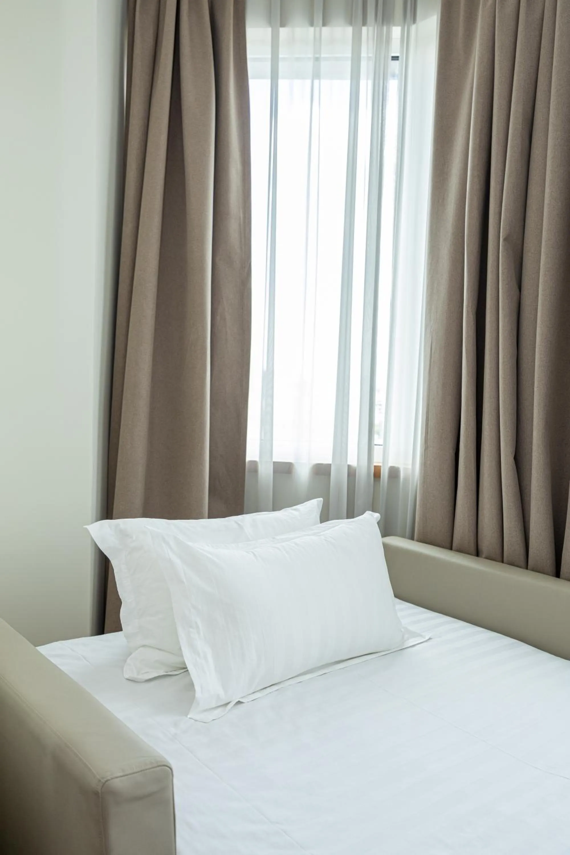 Bed in Sky Hotel Tirana