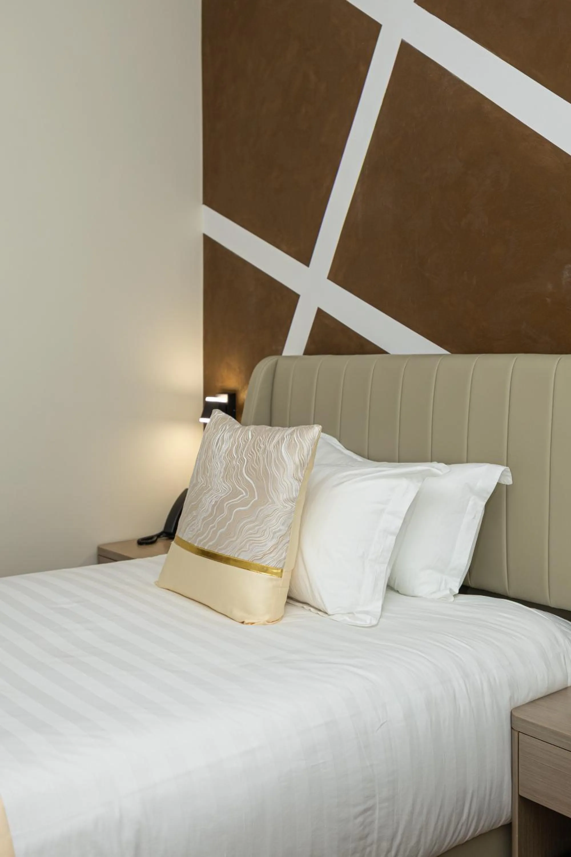 Bed in Sky Hotel Tirana